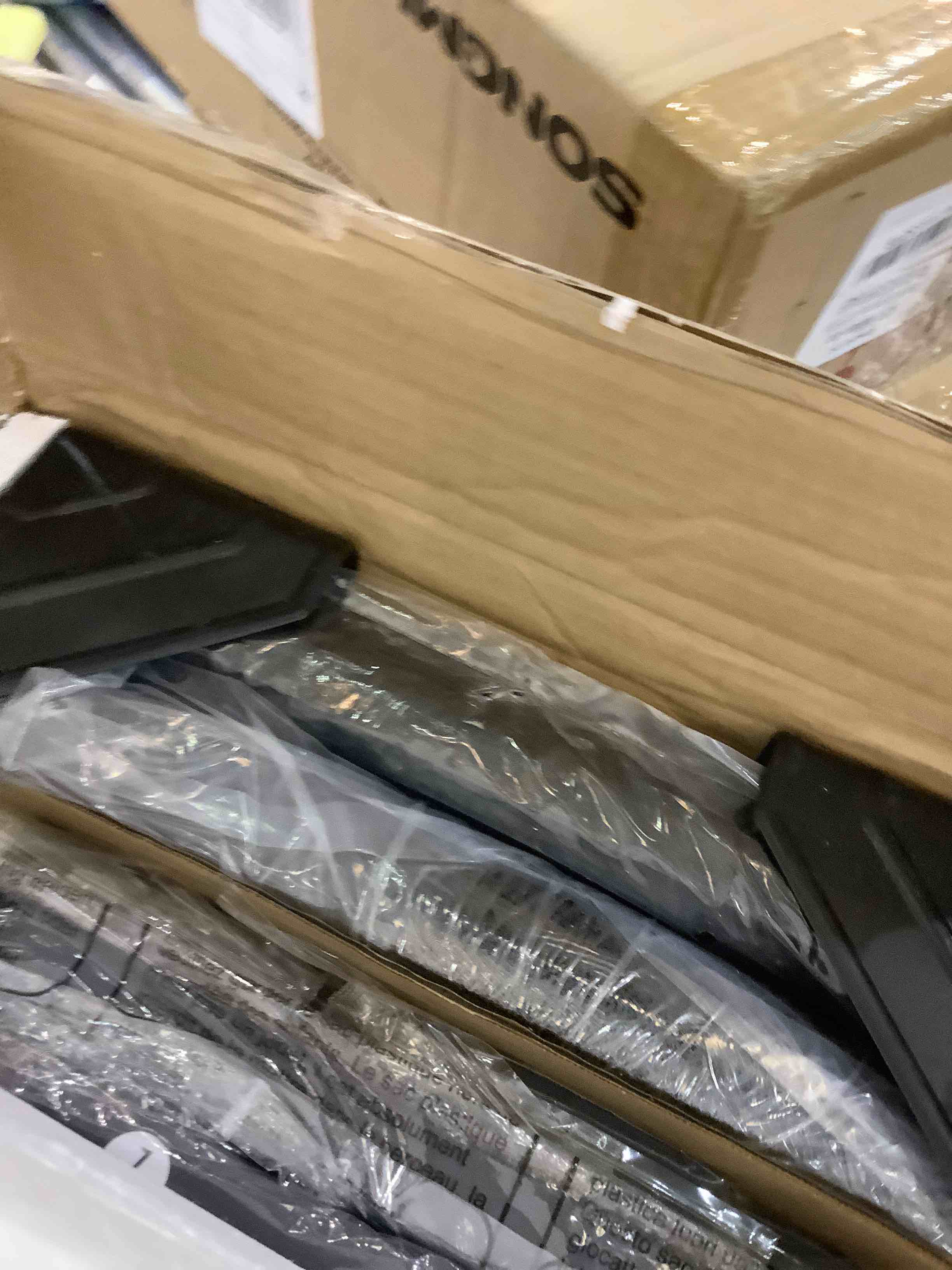 https://s3.amazonaws.com/lotting-images-prod/bidfta/EXS00556335_1694187324829.jpeg