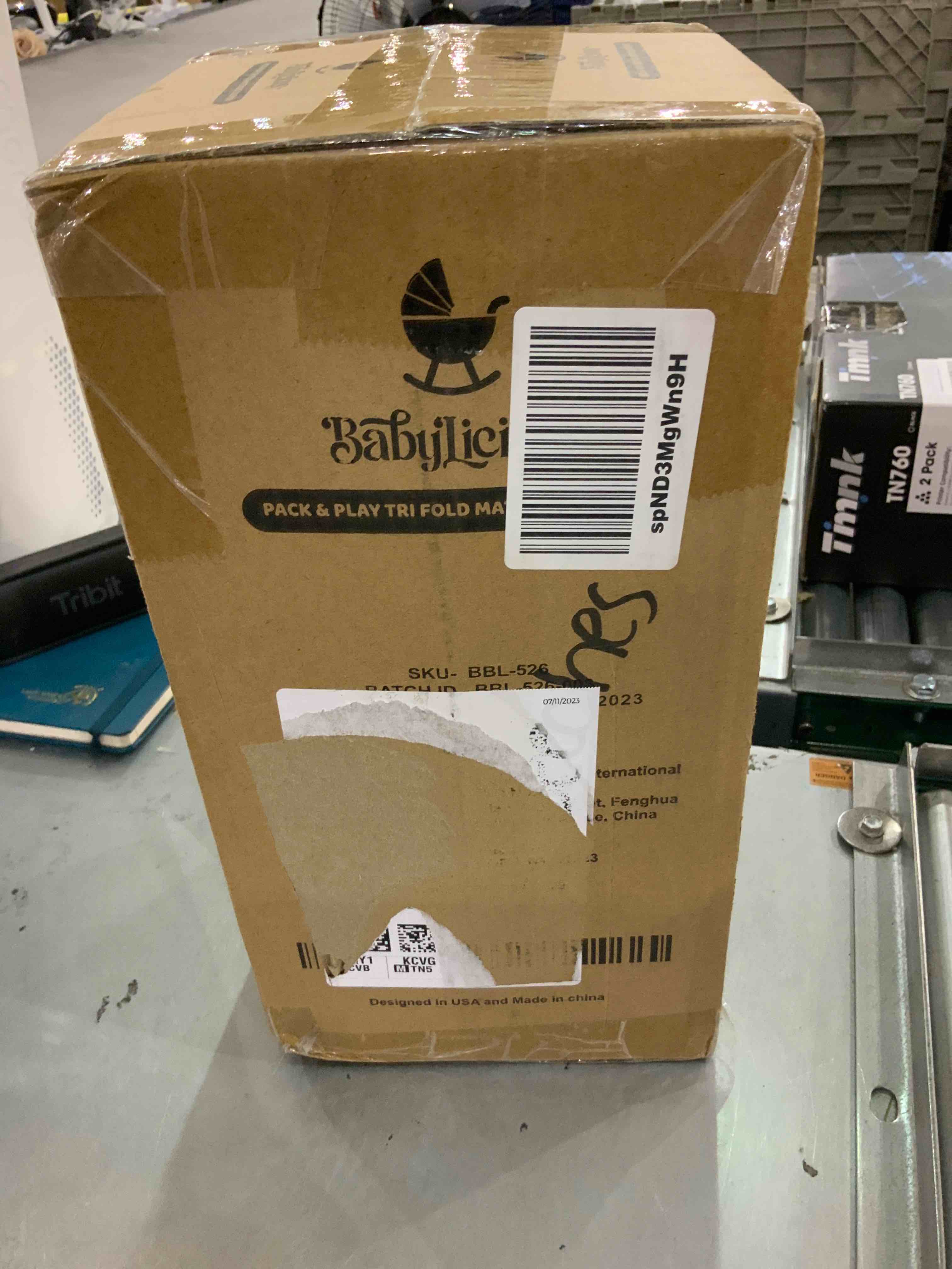 https://s3.amazonaws.com/lotting-images-prod/bidfta/EXS00556630_1693571612591.jpeg