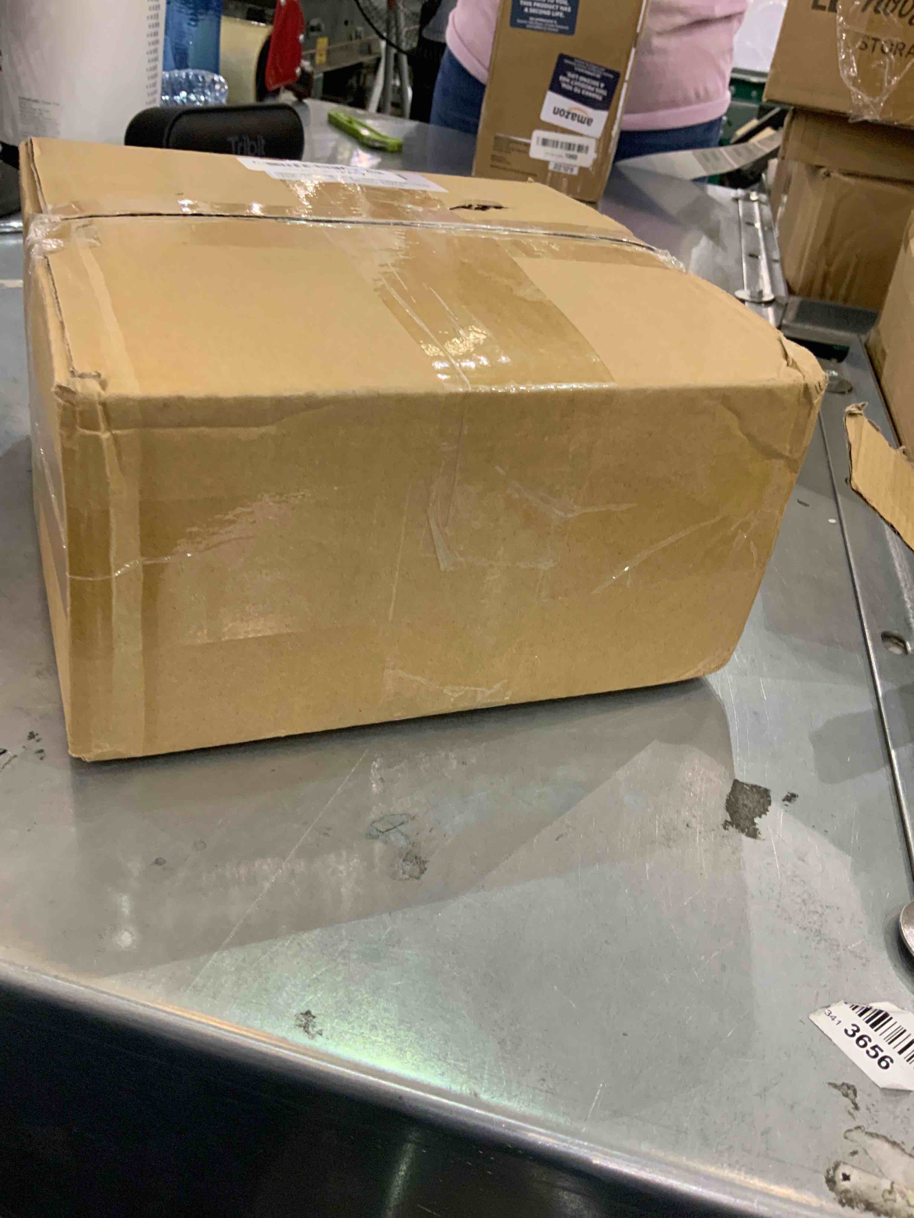 https://s3.amazonaws.com/lotting-images-prod/bidfta/EXS00556794_1693594978187.jpeg