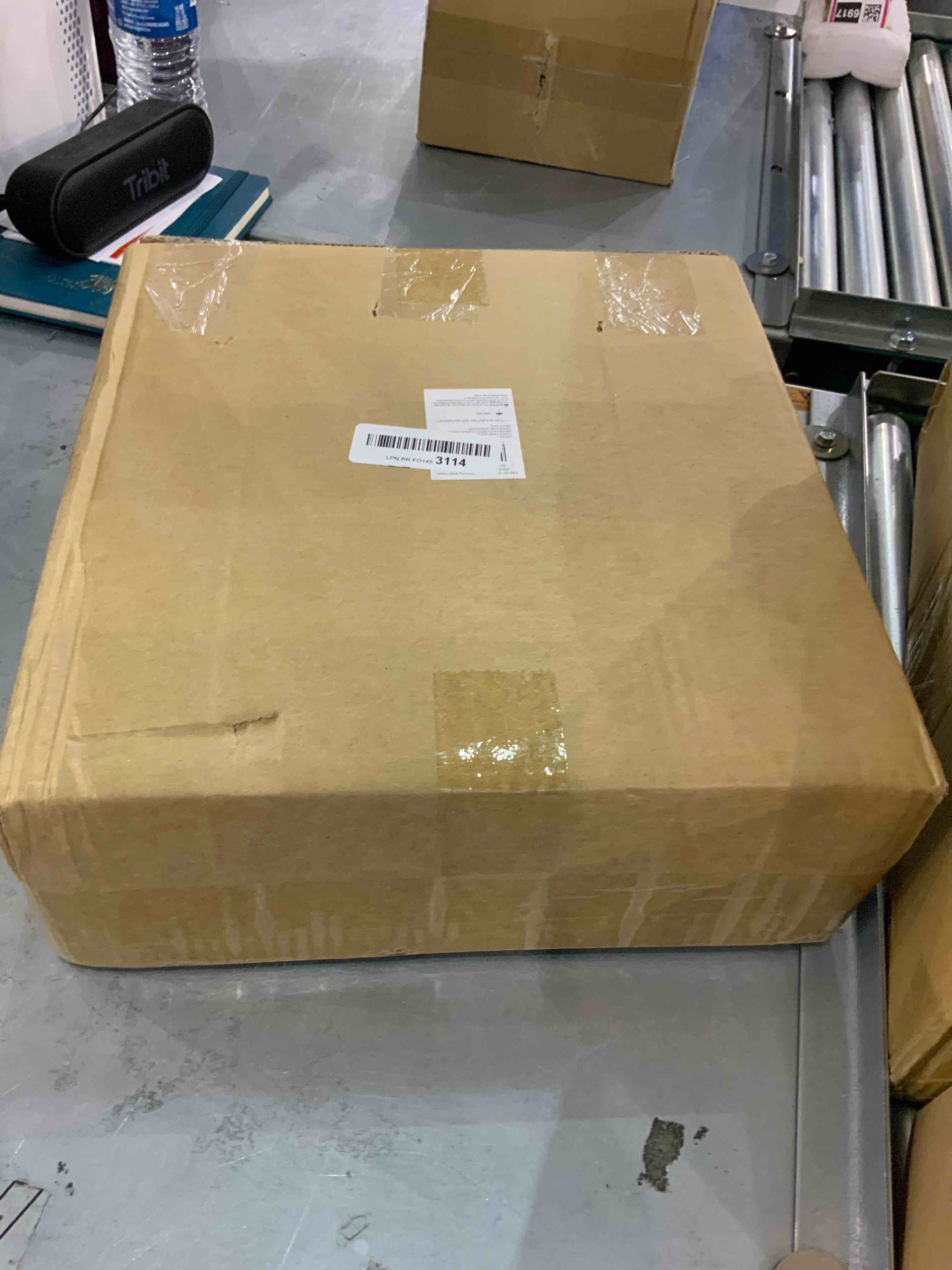 https://s3.amazonaws.com/lotting-images-prod/bidfta/EXS00556813_1693913399962.jpeg