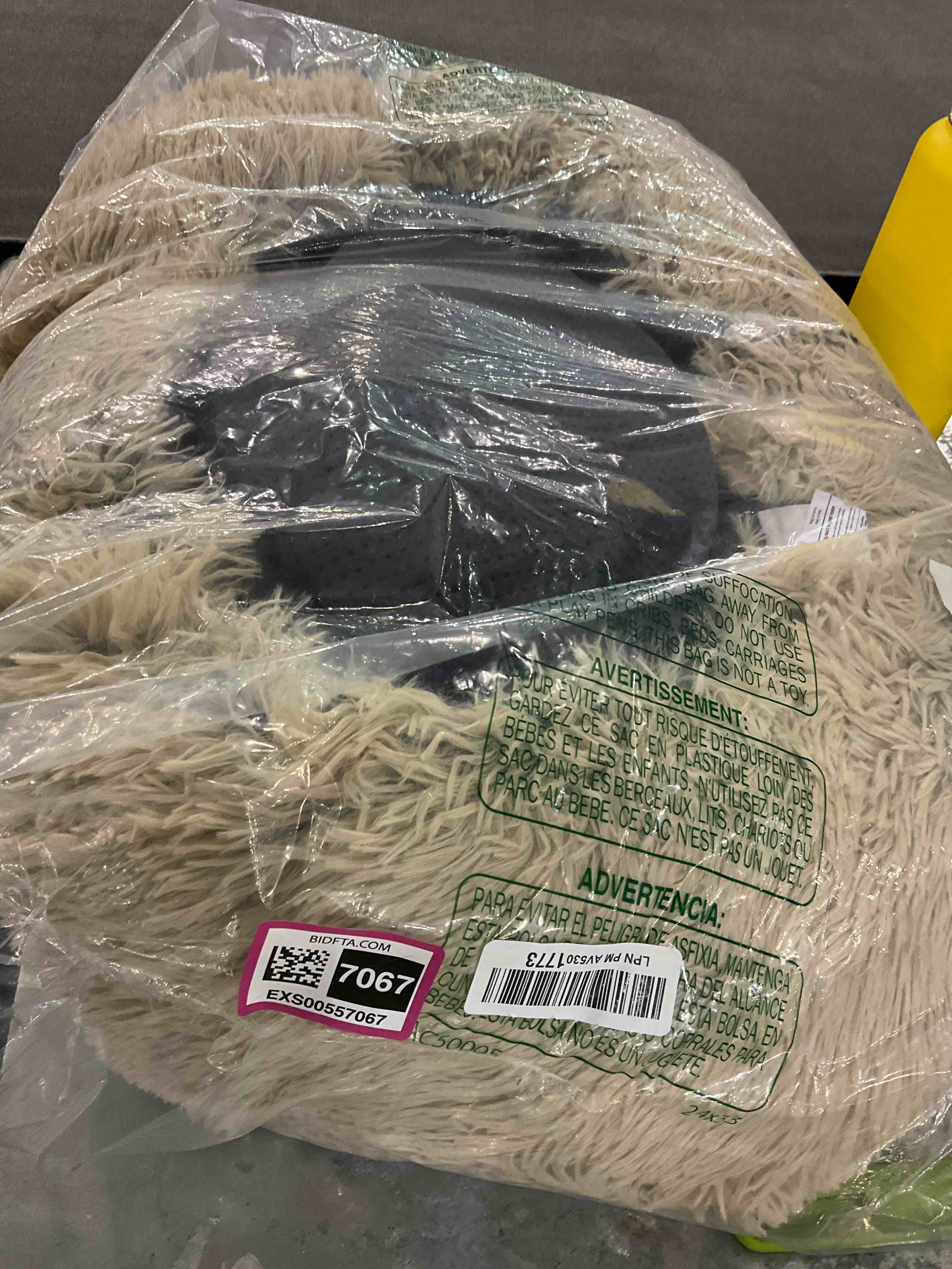 https://s3.amazonaws.com/lotting-images-prod/bidfta/EXS00557067_1693912925477.jpeg