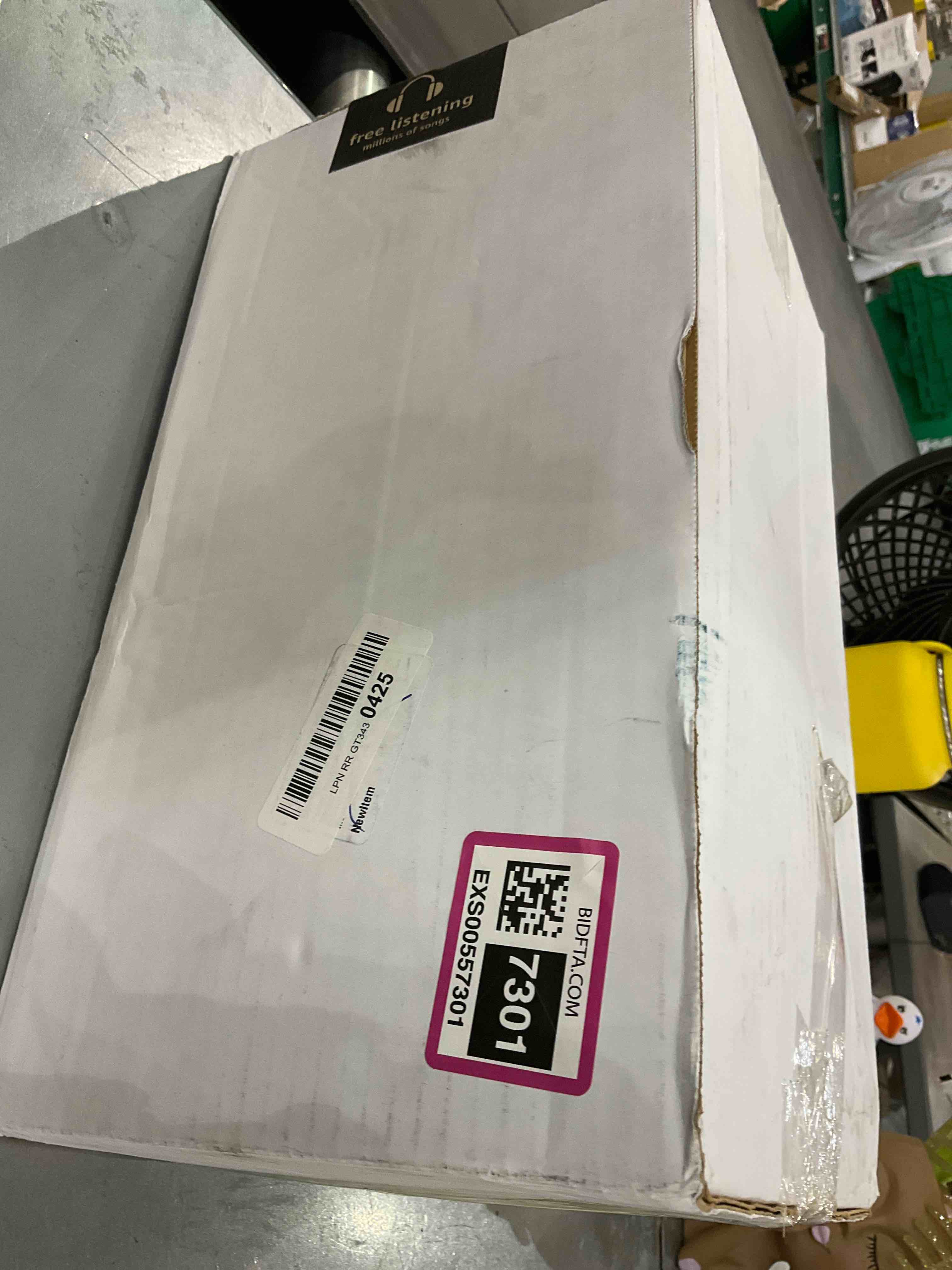 https://s3.amazonaws.com/lotting-images-prod/bidfta/EXS00557301_1694020857585.jpeg
