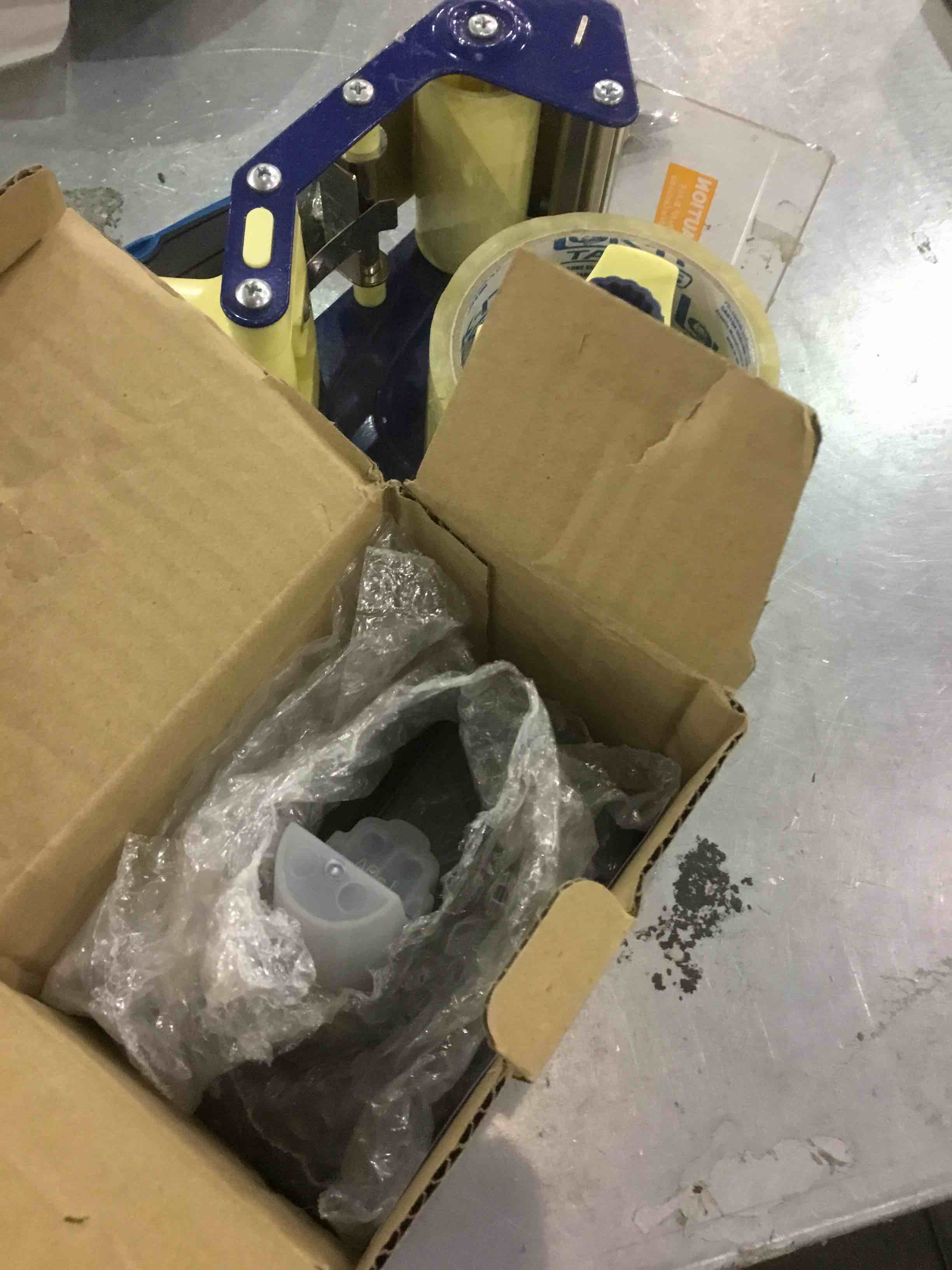 https://s3.amazonaws.com/lotting-images-prod/bidfta/EXS00557518_1693914941741.jpeg