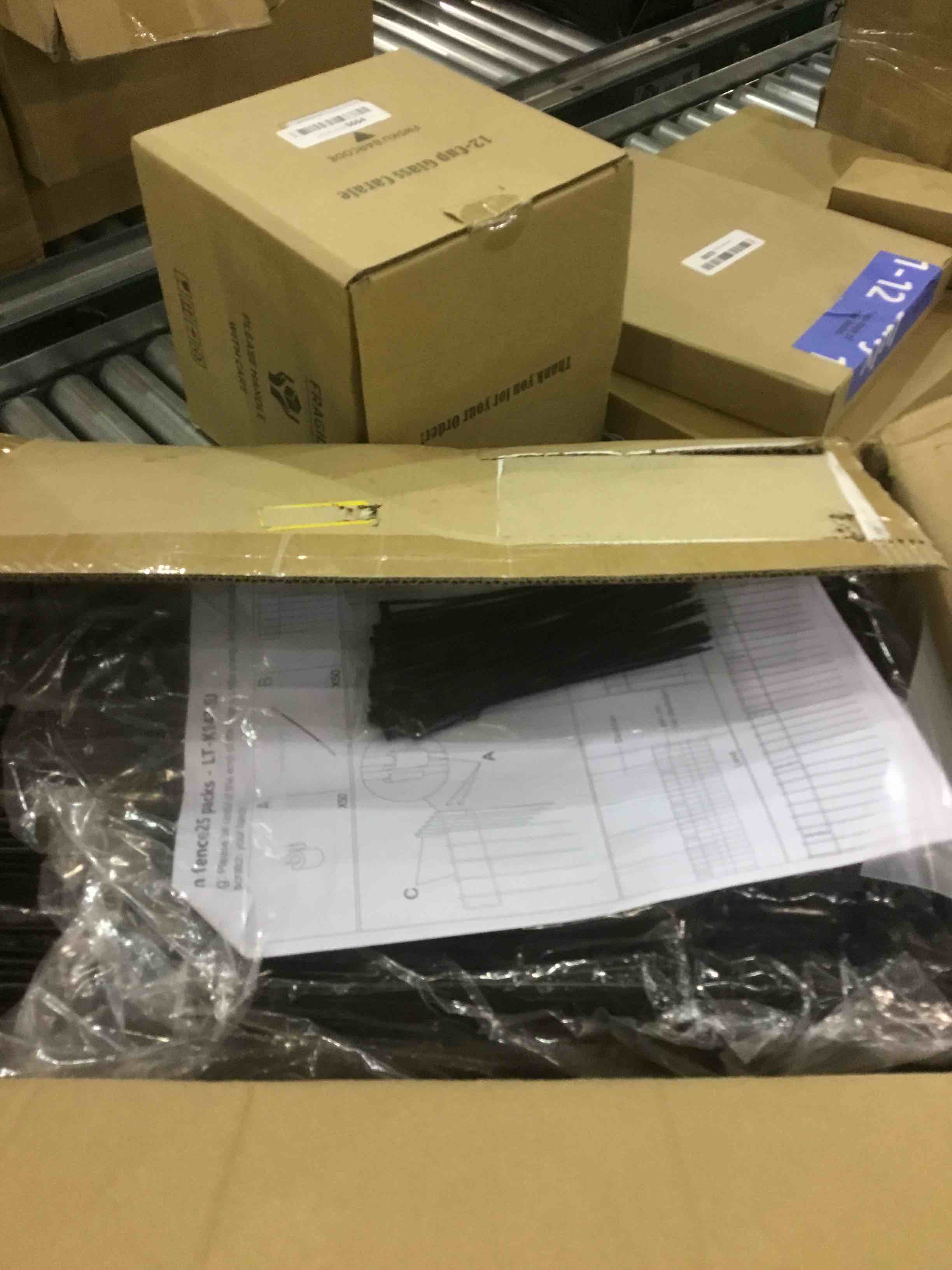 https://s3.amazonaws.com/lotting-images-prod/bidfta/EXS00557592_1693924961266.jpeg