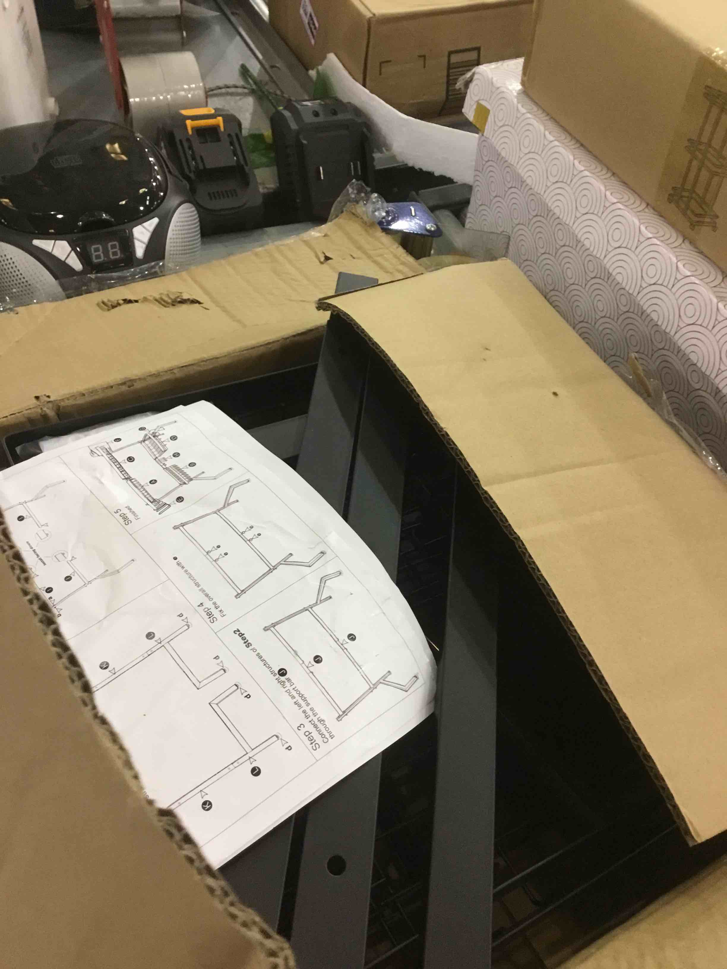 https://s3.amazonaws.com/lotting-images-prod/bidfta/EXS00557624_1693931992750.jpeg