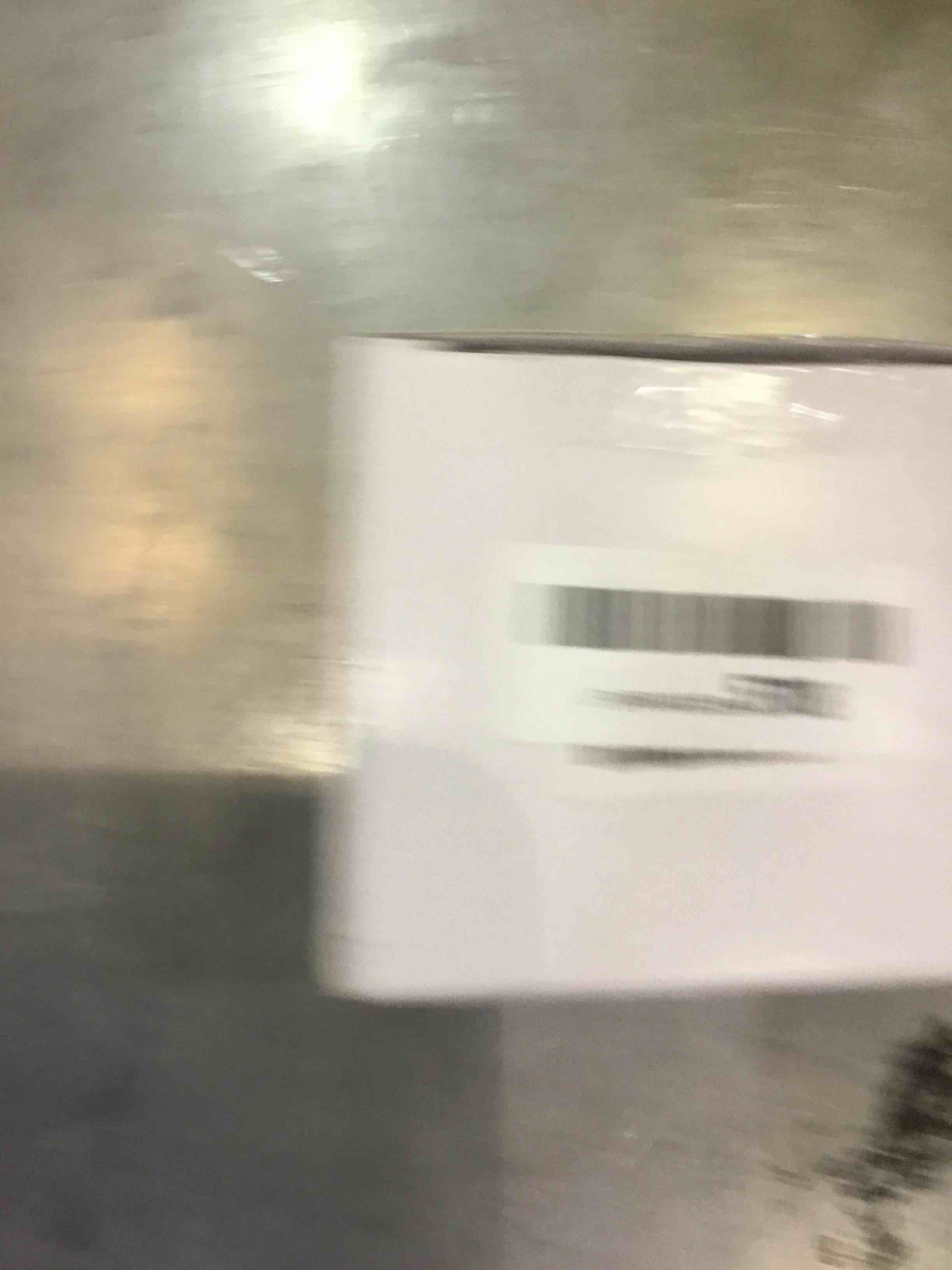 https://s3.amazonaws.com/lotting-images-prod/bidfta/EXS00557629_1693932834453.jpeg