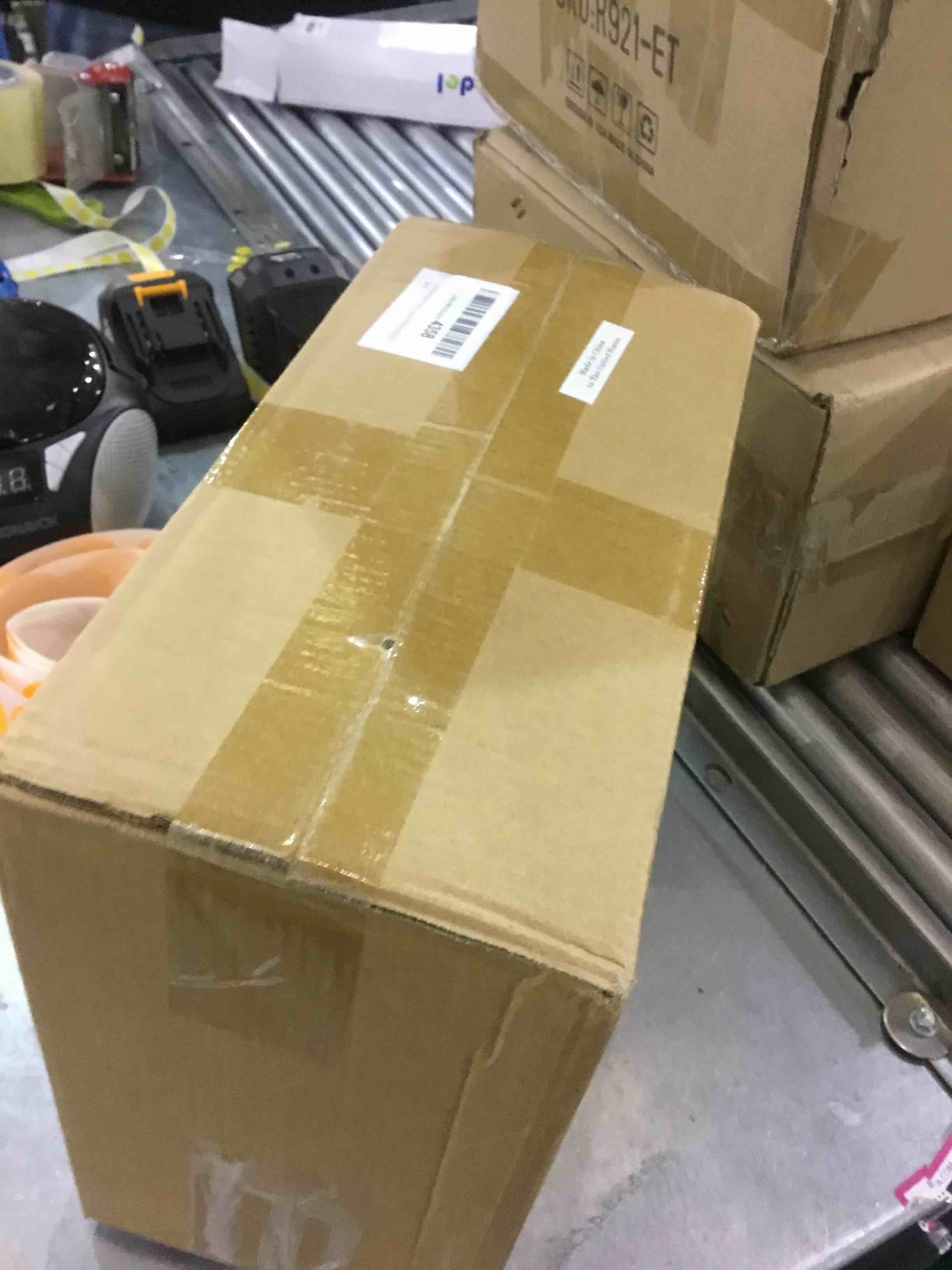 https://s3.amazonaws.com/lotting-images-prod/bidfta/EXS00557767_1694009553484.jpeg