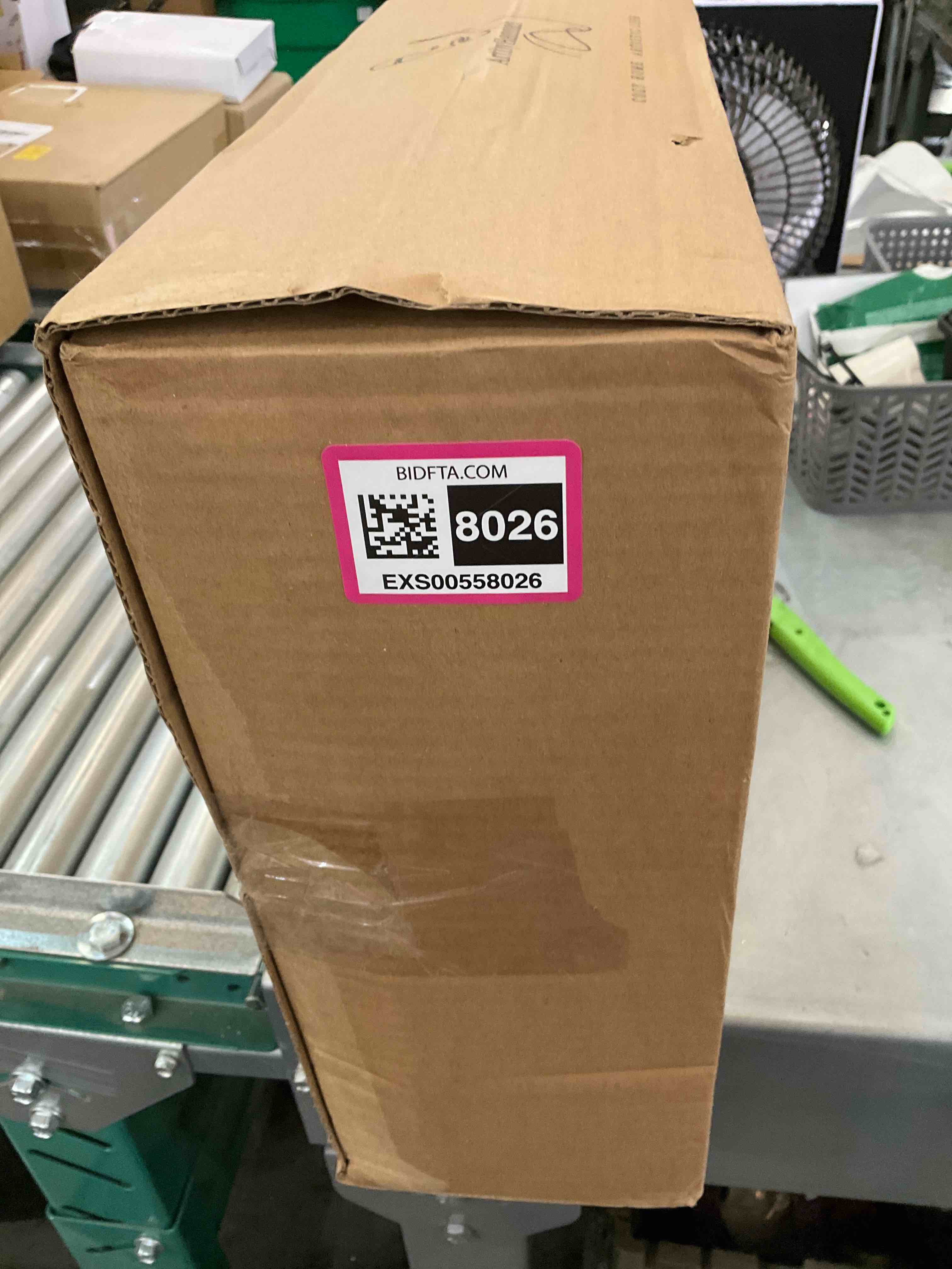 https://s3.amazonaws.com/lotting-images-prod/bidfta/EXS00558026_1693929312682.jpeg