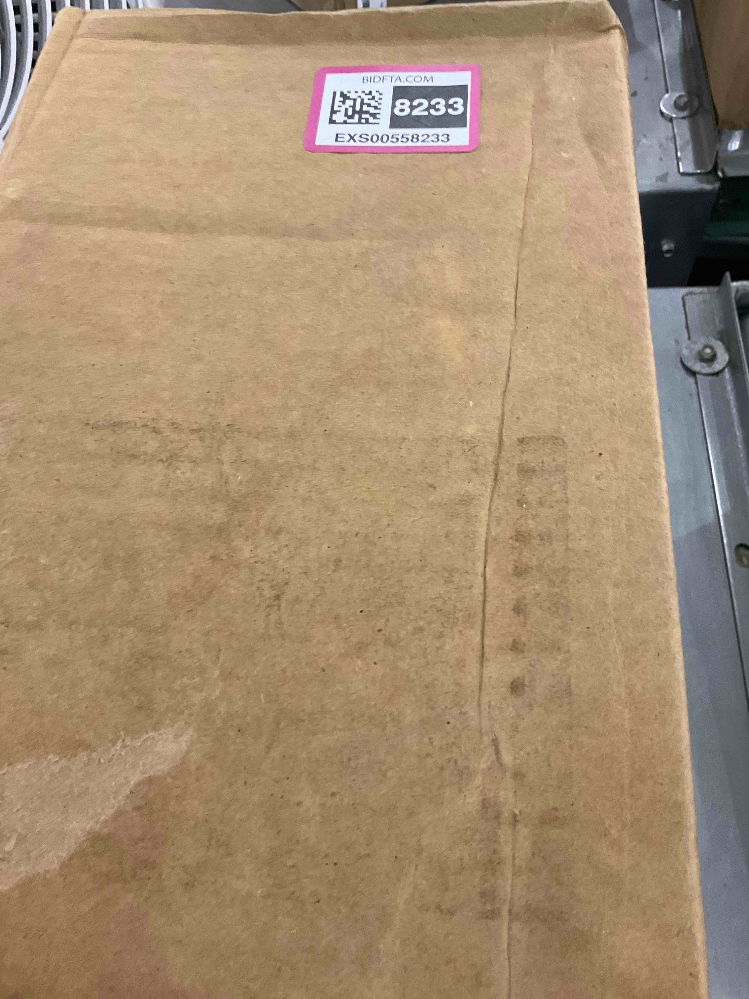 https://s3.amazonaws.com/lotting-images-prod/bidfta/EXS00558233_1694088140776.jpeg