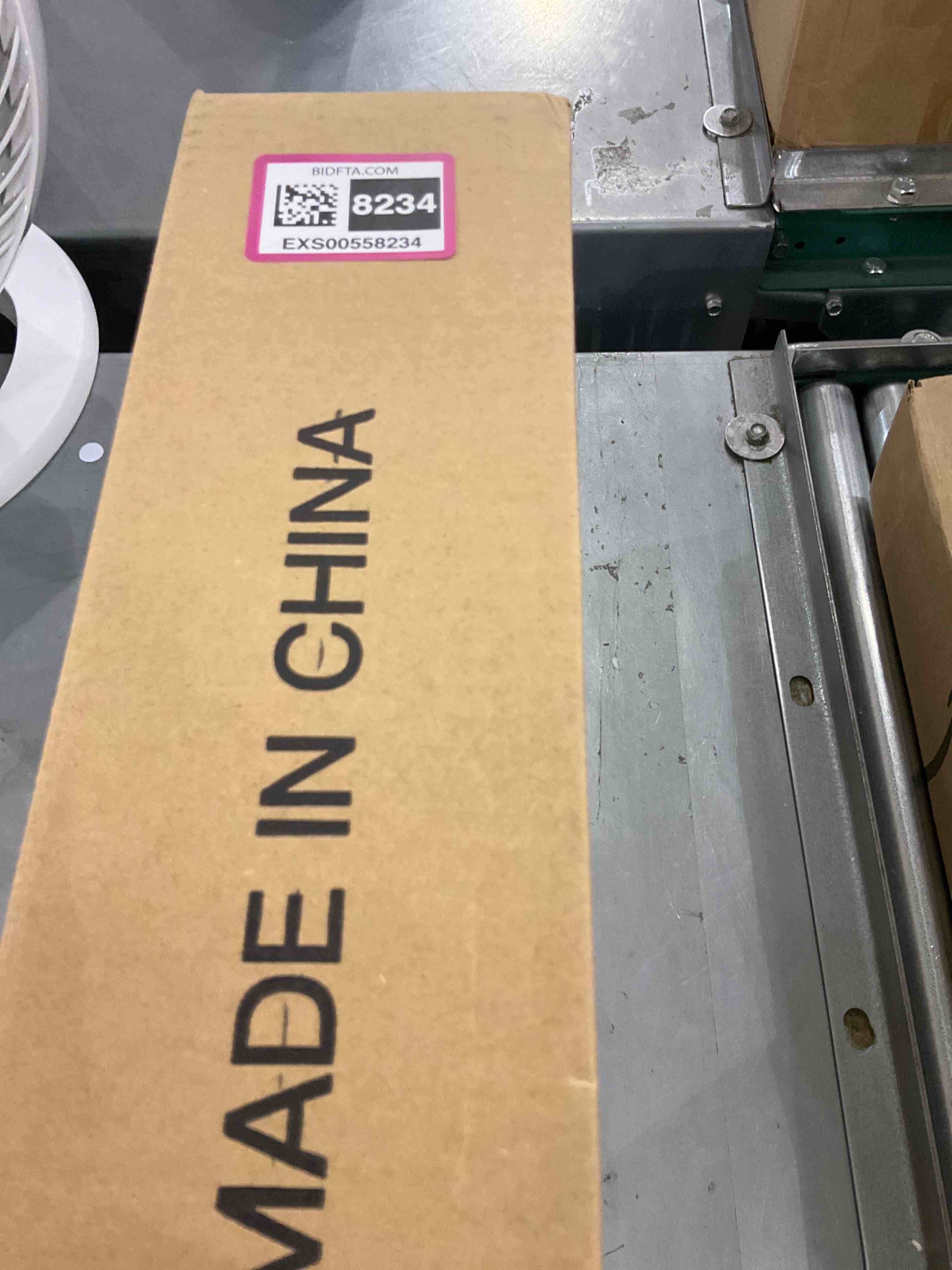 https://s3.amazonaws.com/lotting-images-prod/bidfta/EXS00558234_1694088179399.jpeg
