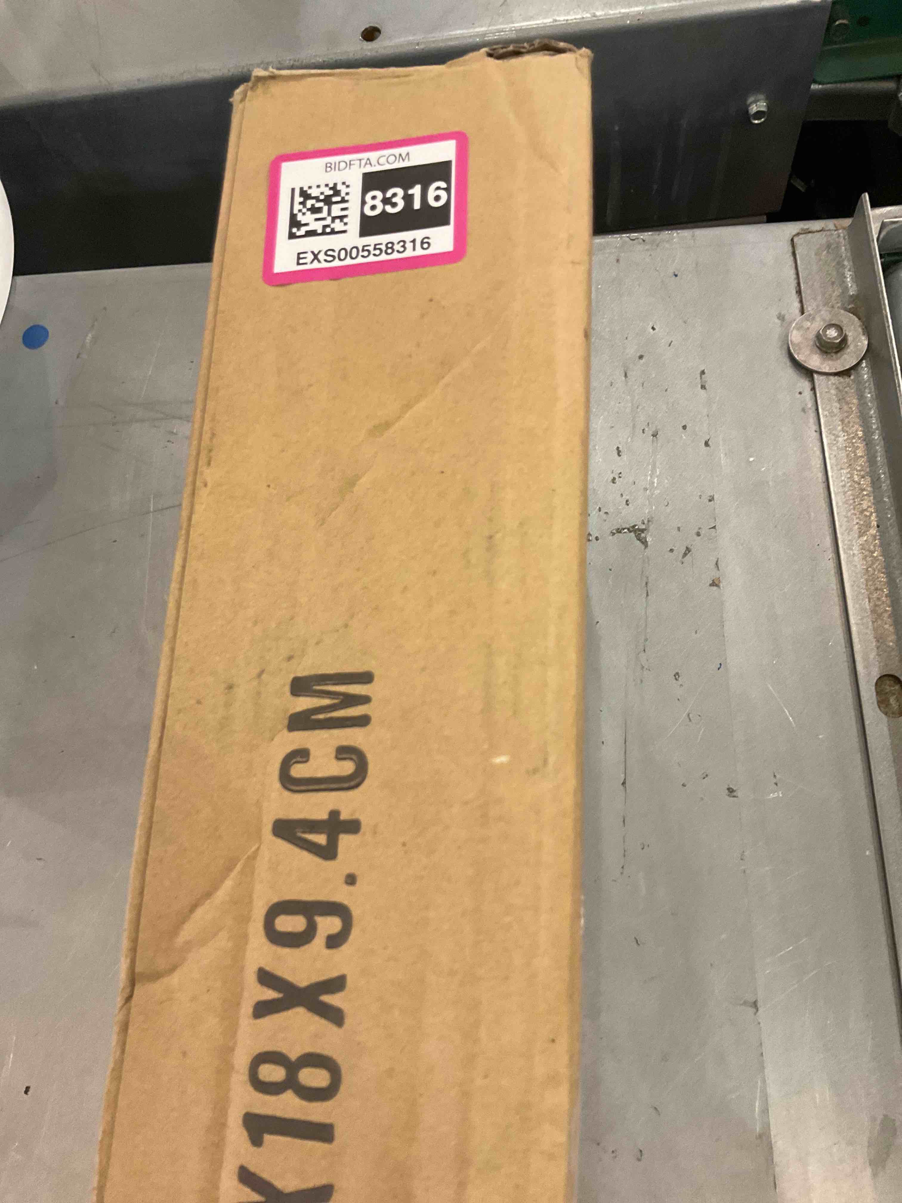 https://s3.amazonaws.com/lotting-images-prod/bidfta/EXS00558316_1694097396481.jpeg