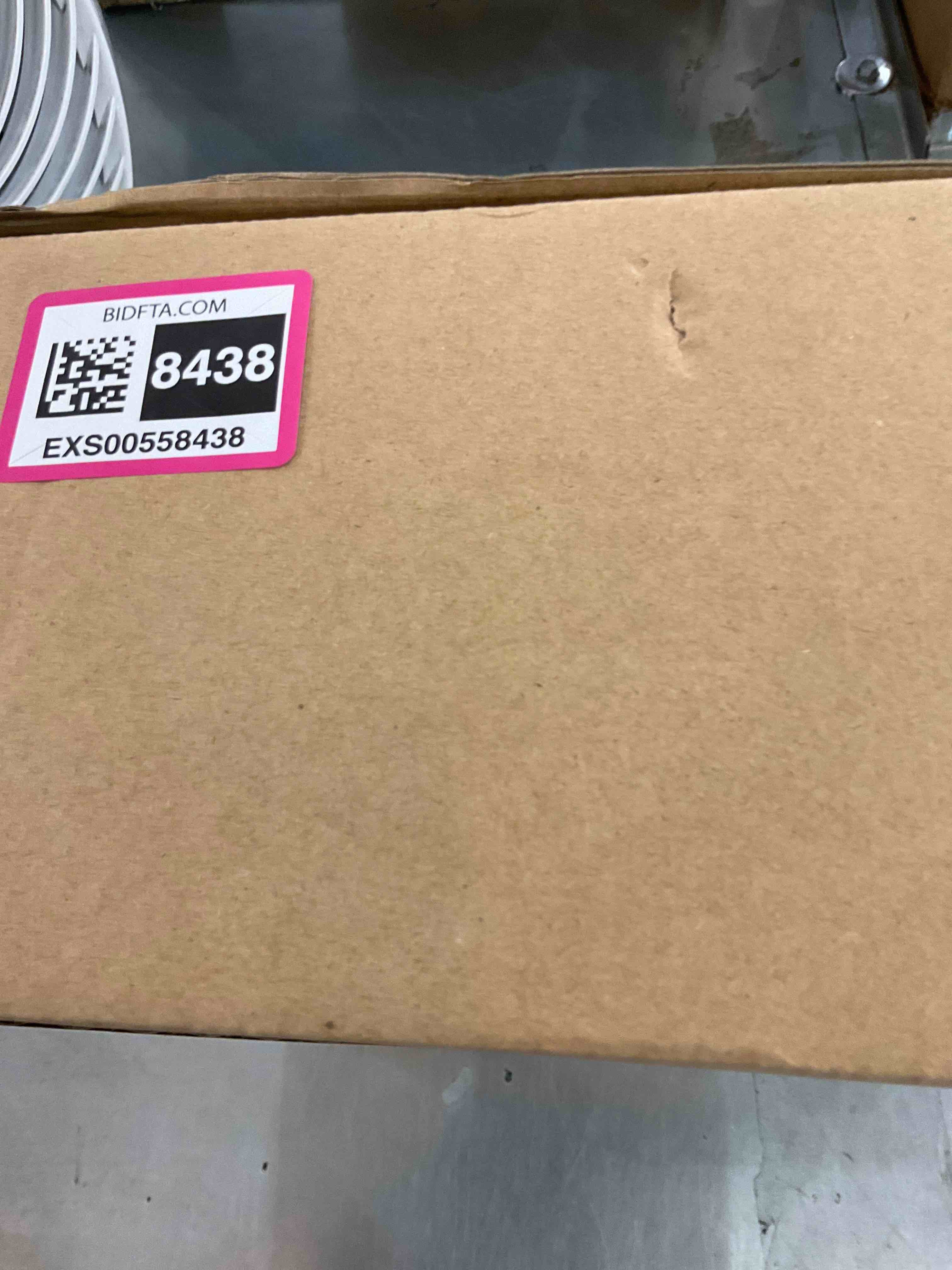 https://s3.amazonaws.com/lotting-images-prod/bidfta/EXS00558438_1694112820752.jpeg