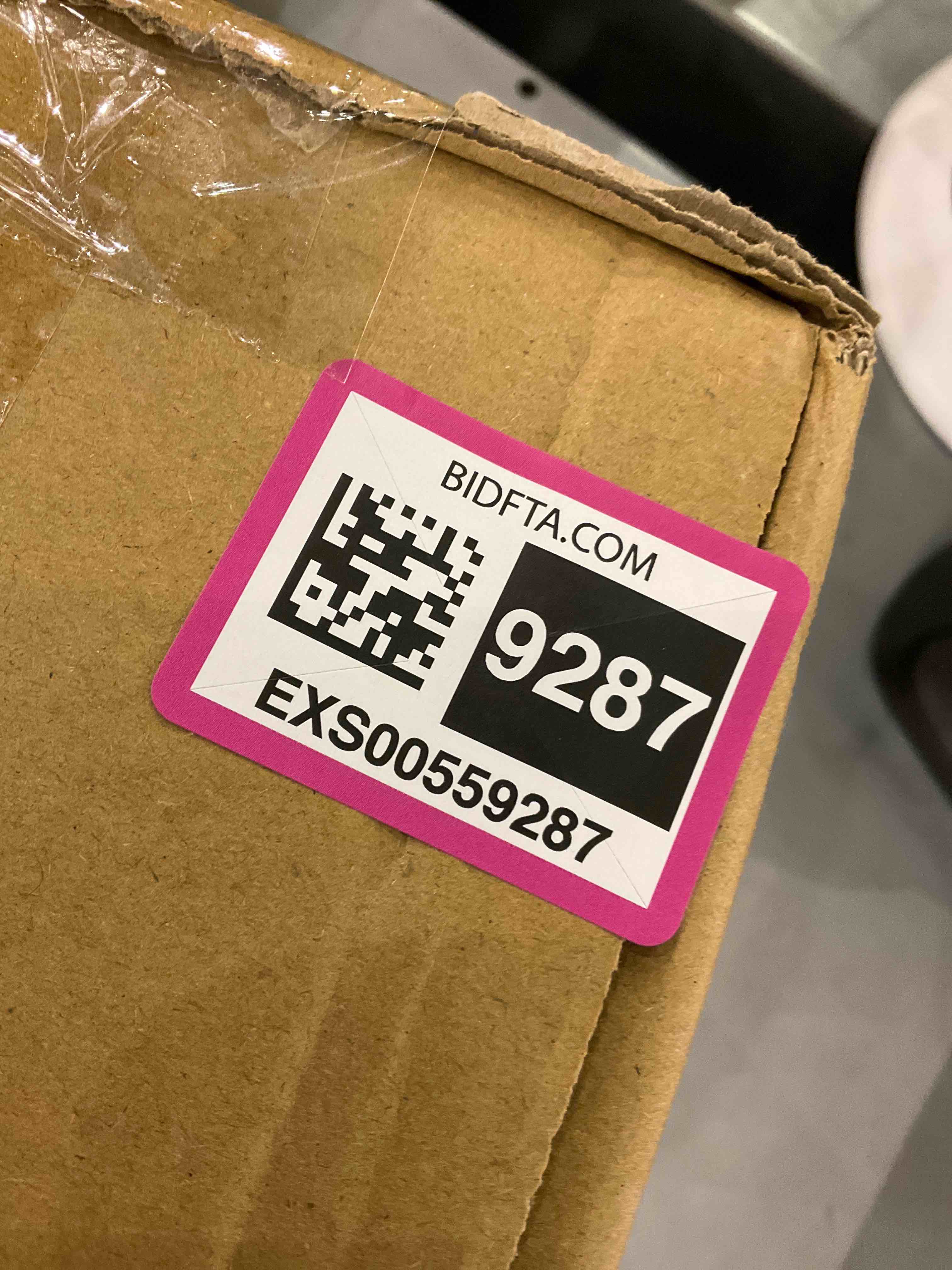 https://s3.amazonaws.com/lotting-images-prod/bidfta/EXS00559287_1694171672366.jpeg