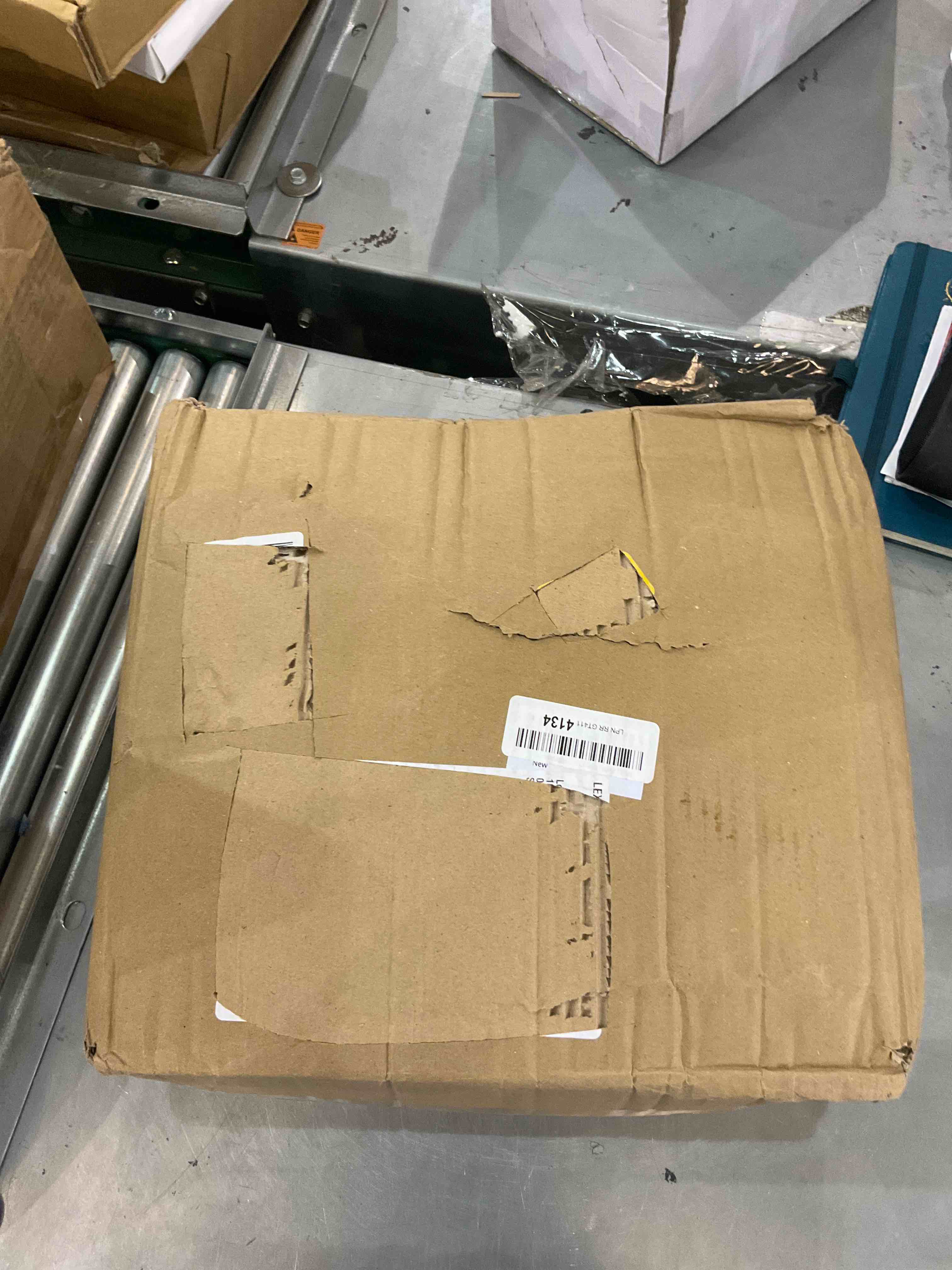 https://s3.amazonaws.com/lotting-images-prod/bidfta/EXS00559526_1693927667512.jpeg