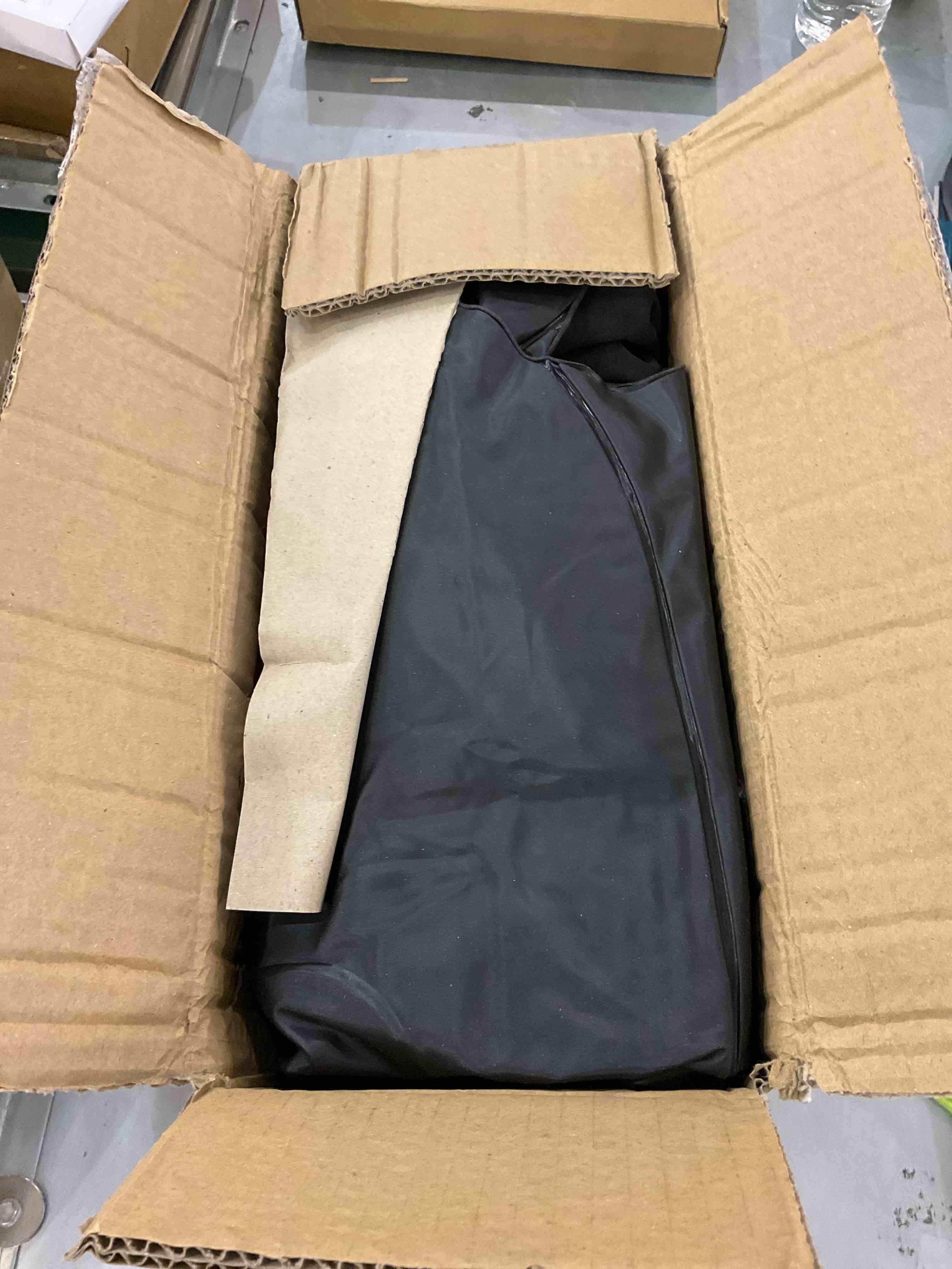 https://s3.amazonaws.com/lotting-images-prod/bidfta/EXS00559526_1693927686624.jpeg