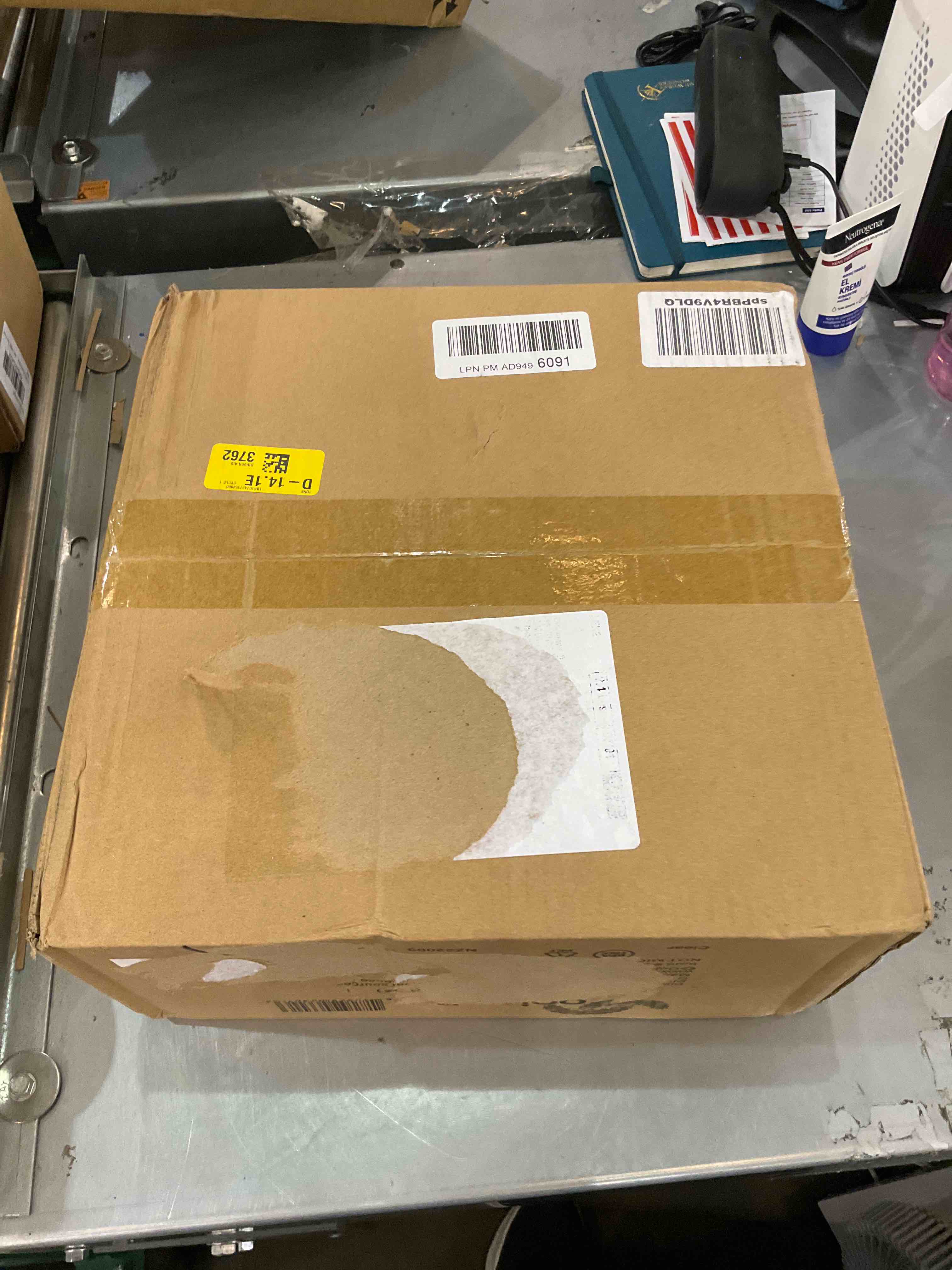 https://s3.amazonaws.com/lotting-images-prod/bidfta/EXS00559959_1694093981561.jpeg