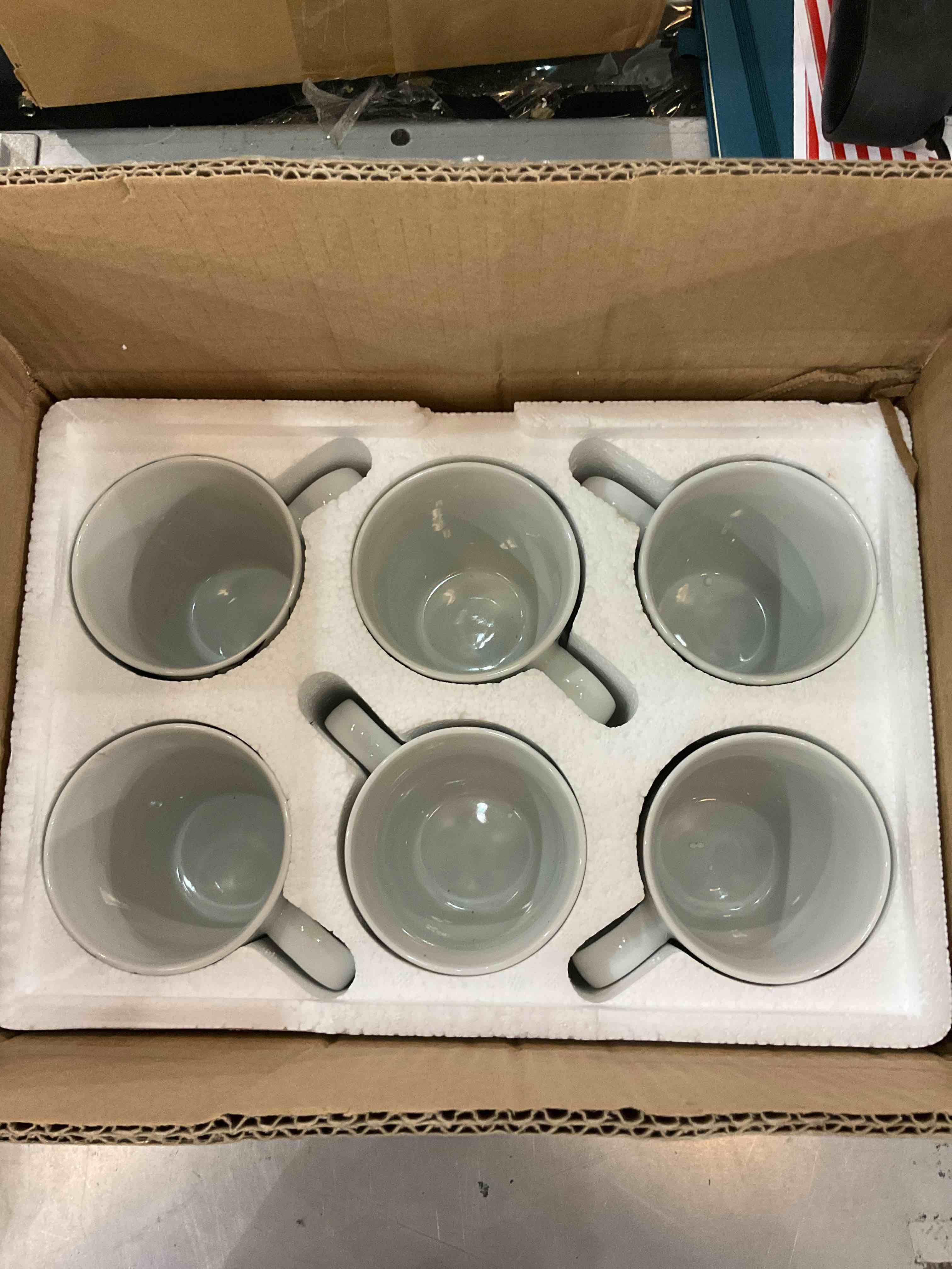 https://s3.amazonaws.com/lotting-images-prod/bidfta/EXS00559979_1694096786054.jpeg