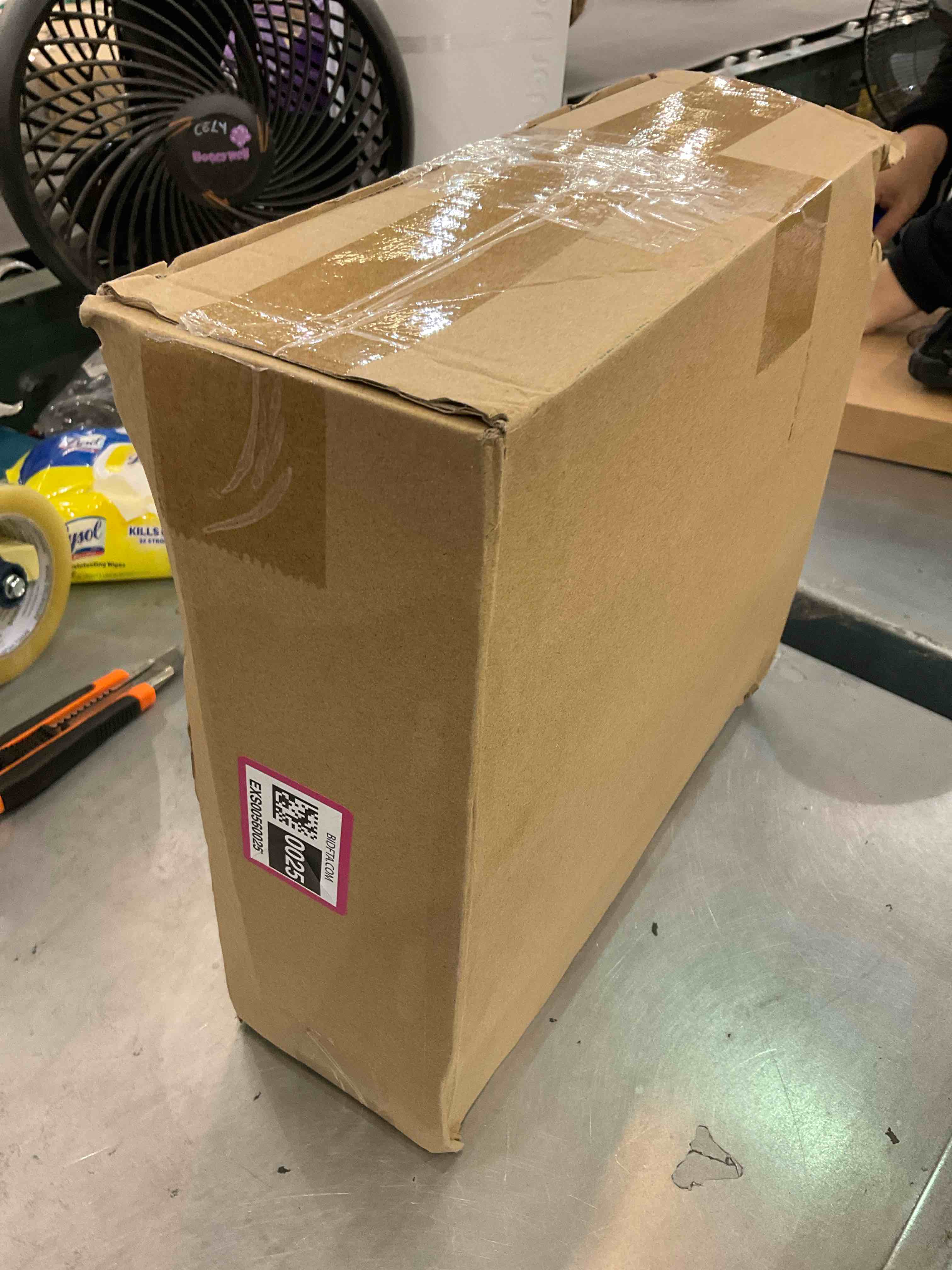 https://s3.amazonaws.com/lotting-images-prod/bidfta/EXS00560025_1699292770350.jpeg