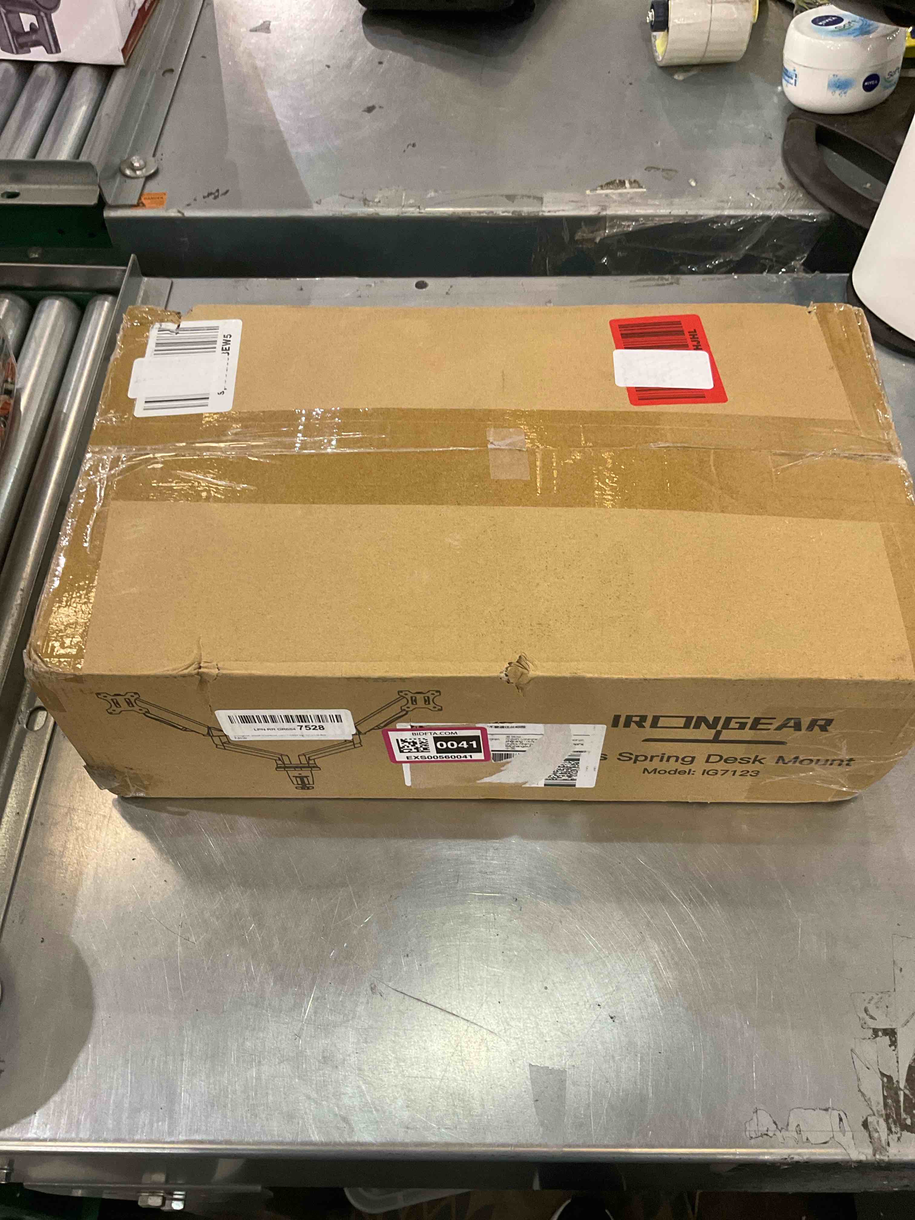 https://s3.amazonaws.com/lotting-images-prod/bidfta/EXS00560041_1700158416468.jpeg