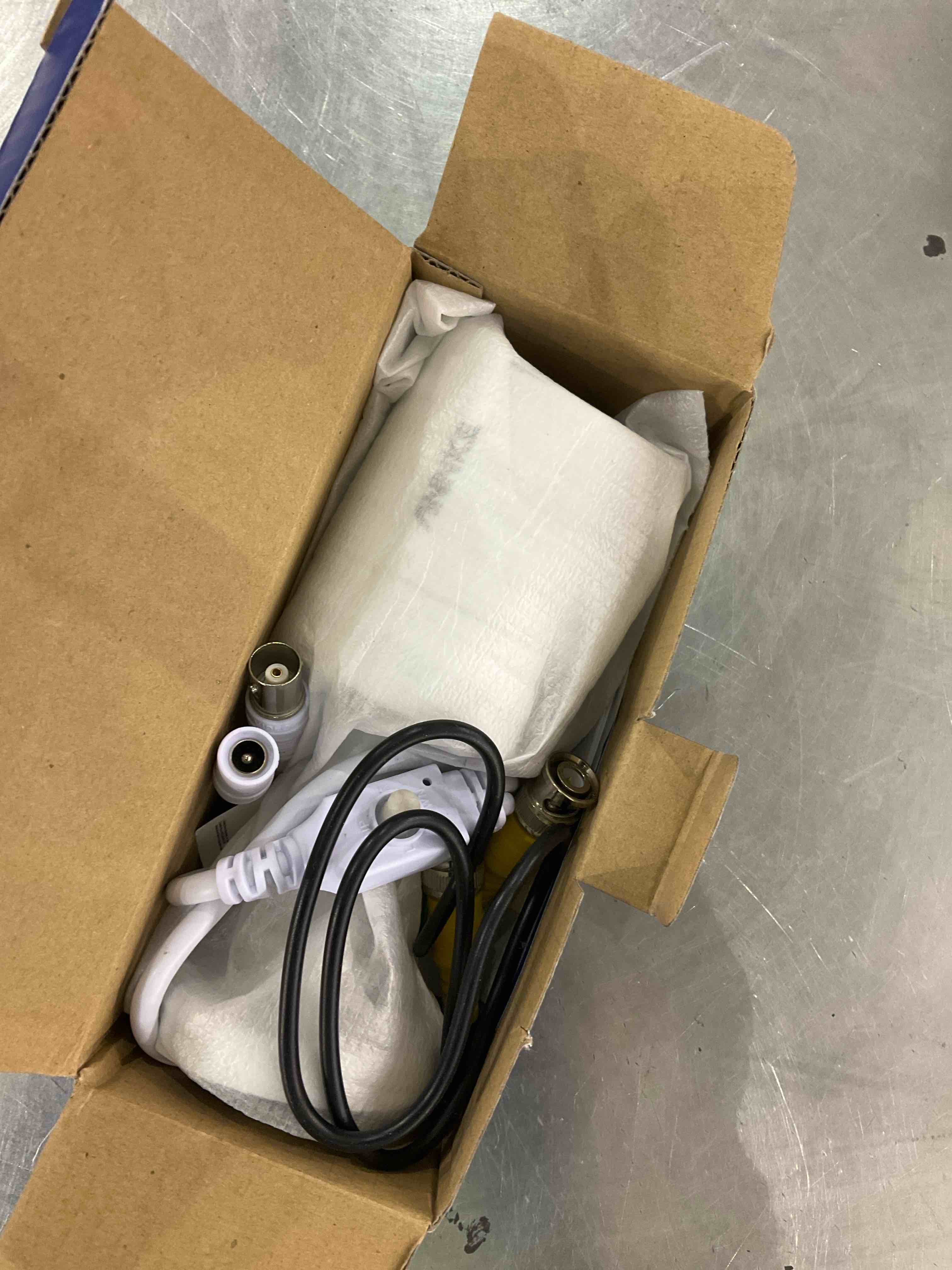 https://s3.amazonaws.com/lotting-images-prod/bidfta/EXS00560426_1700163111071.jpeg