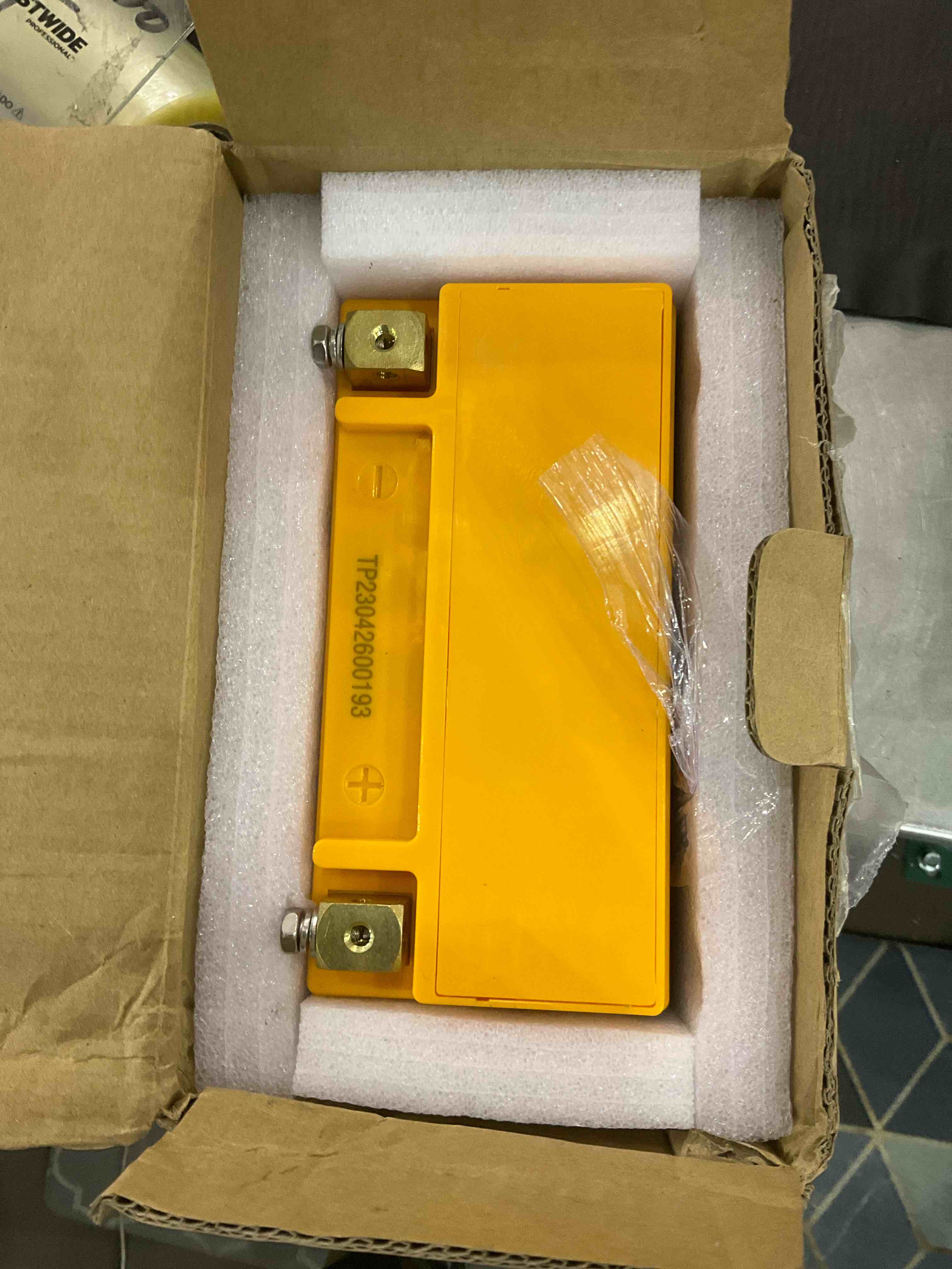 https://s3.amazonaws.com/lotting-images-prod/bidfta/EXS00560449_1700232877007.jpeg