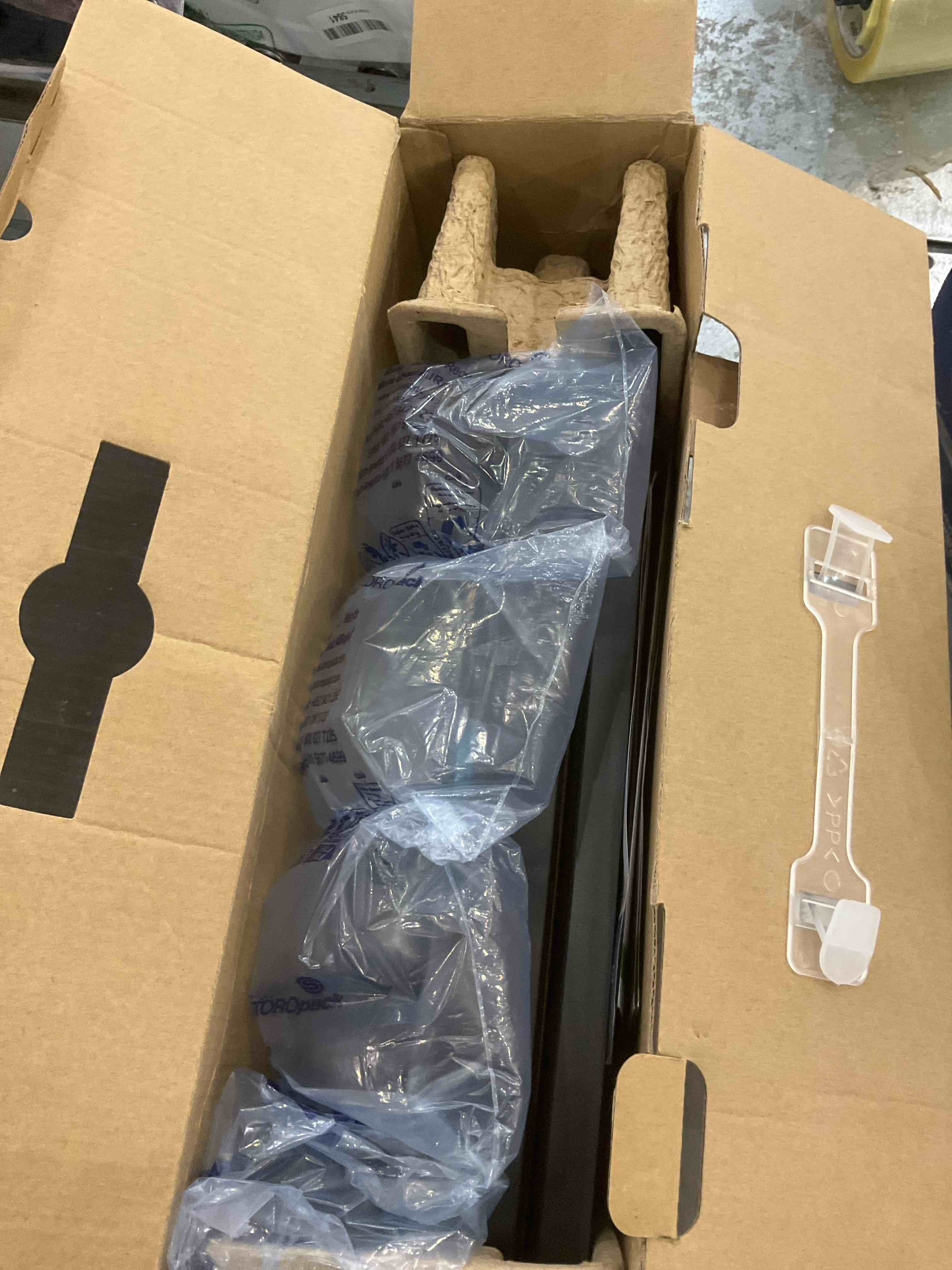 https://s3.amazonaws.com/lotting-images-prod/bidfta/EXS00561233_1699629146649.jpeg