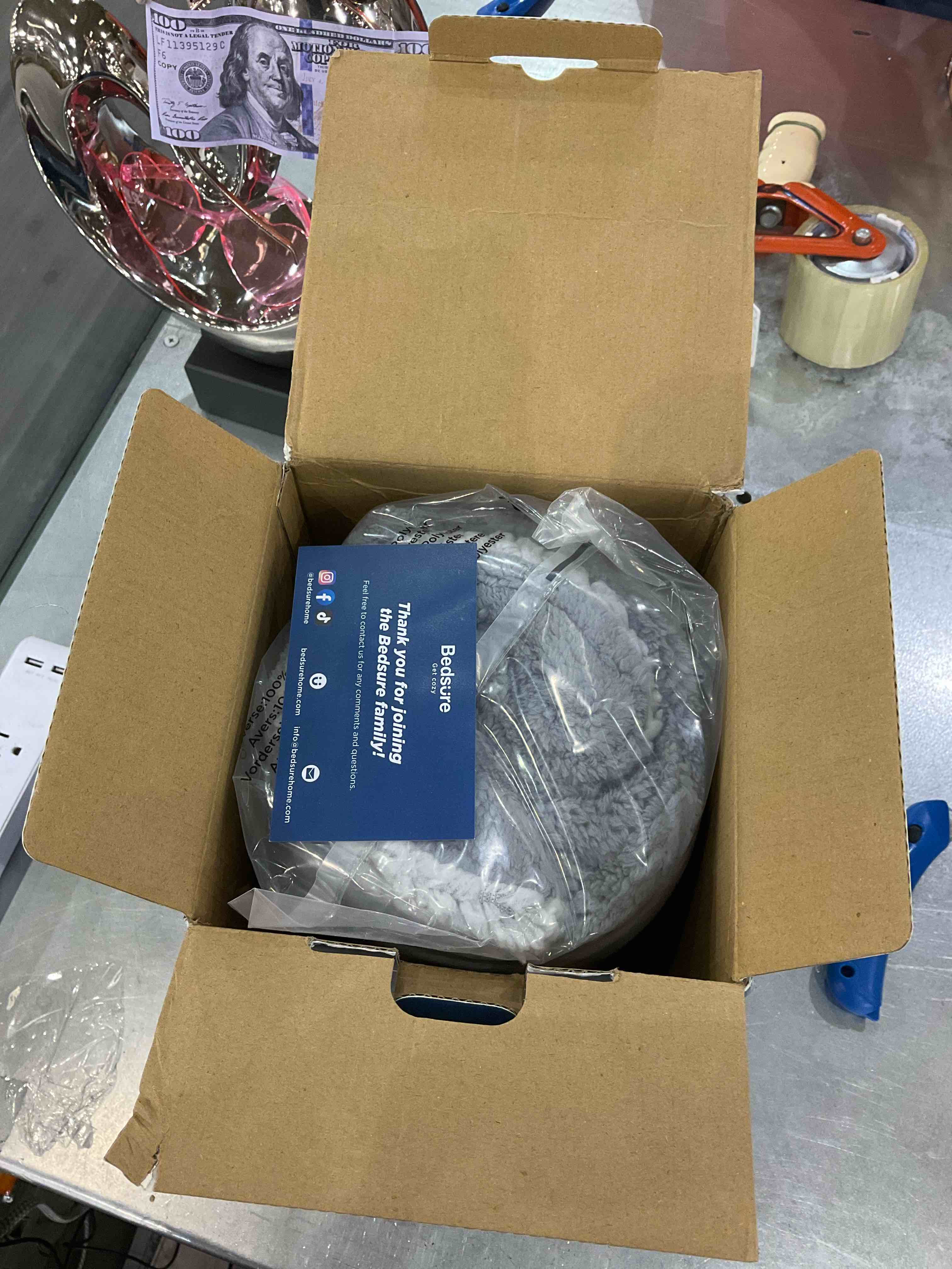 https://s3.amazonaws.com/lotting-images-prod/bidfta/EXS00563652_1700140531353.jpeg