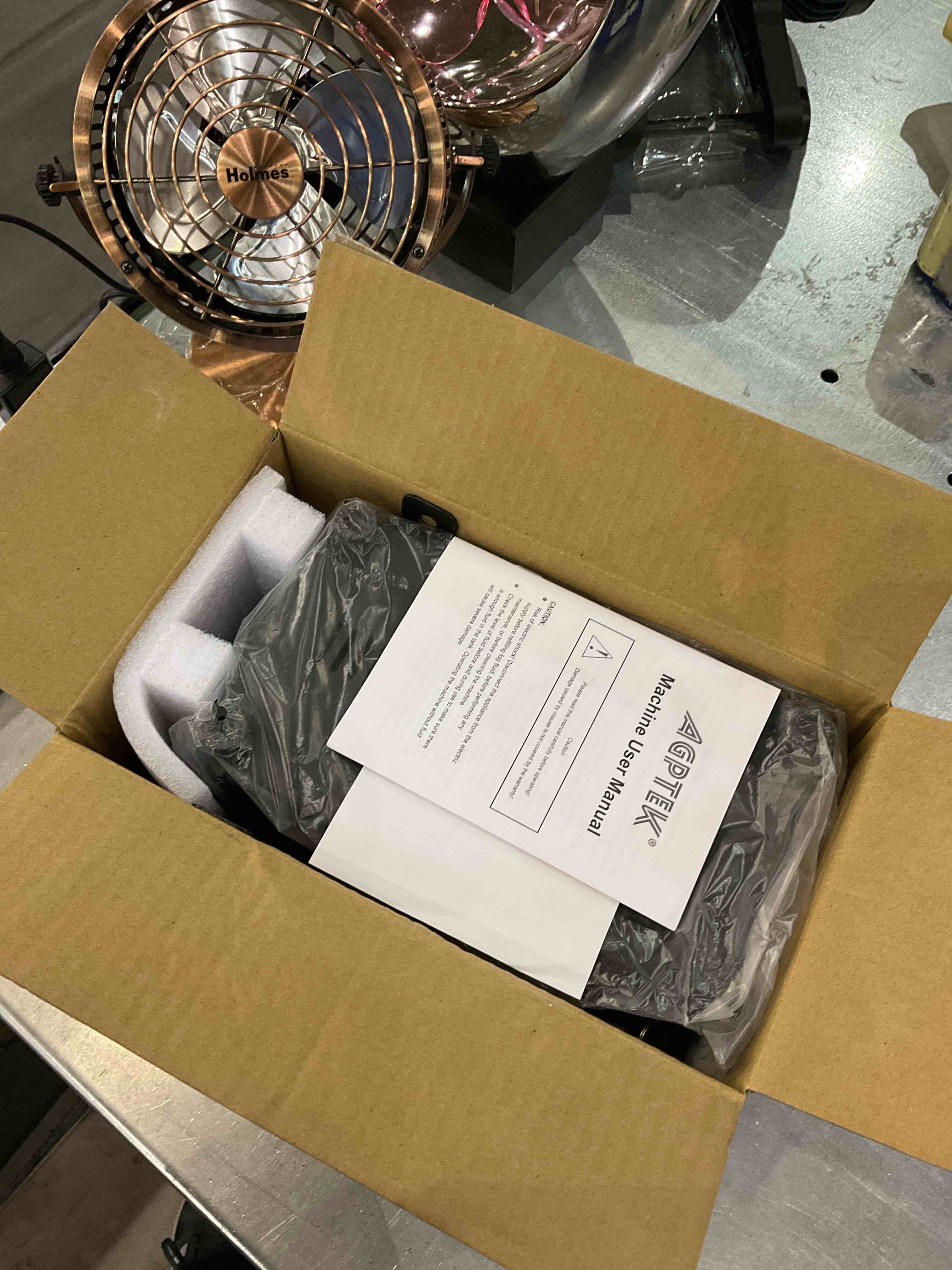 https://s3.amazonaws.com/lotting-images-prod/bidfta/EXS00563785_1700584087831.jpeg
