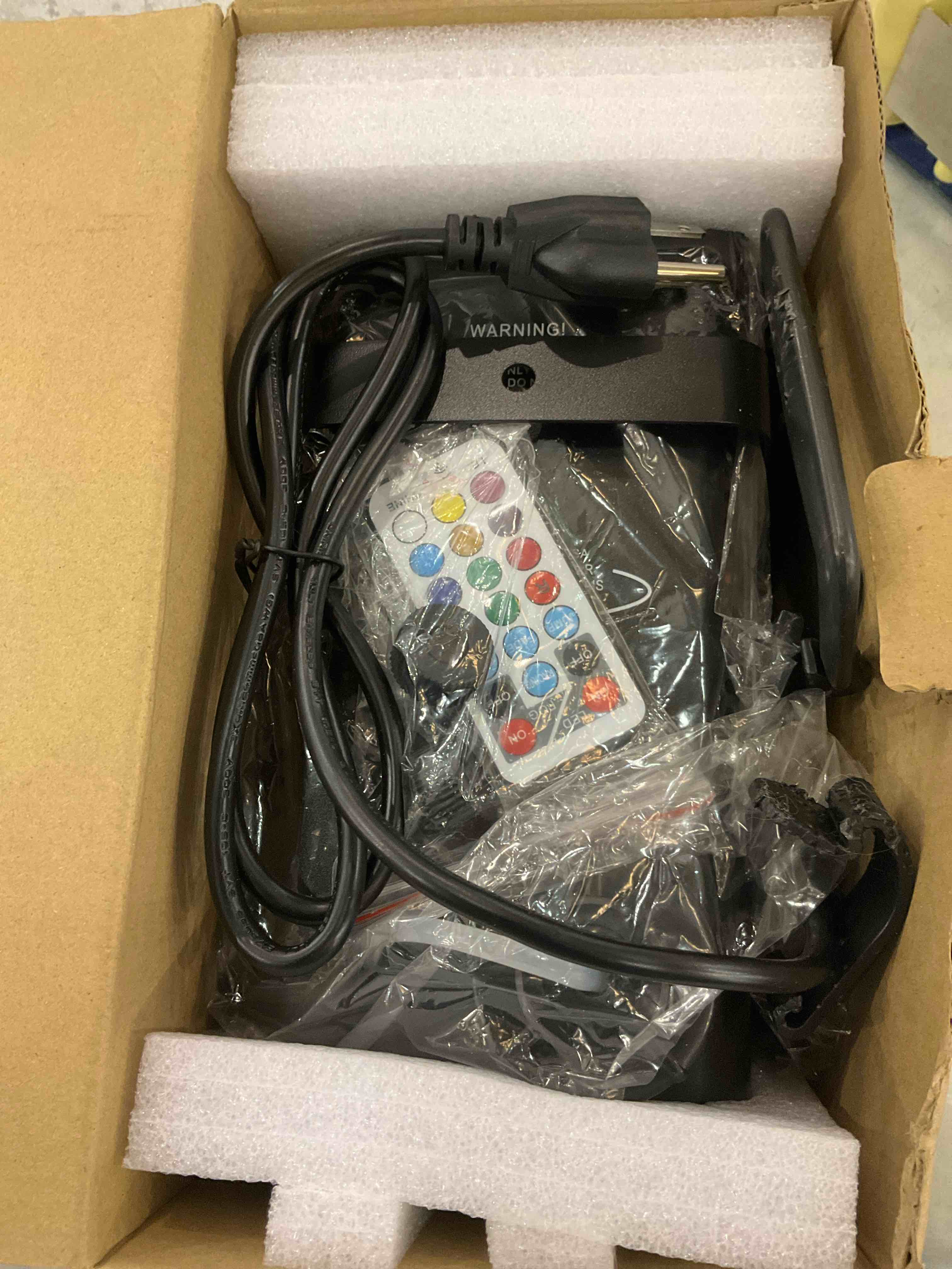 https://s3.amazonaws.com/lotting-images-prod/bidfta/EXS00563884_1701106756480.jpeg