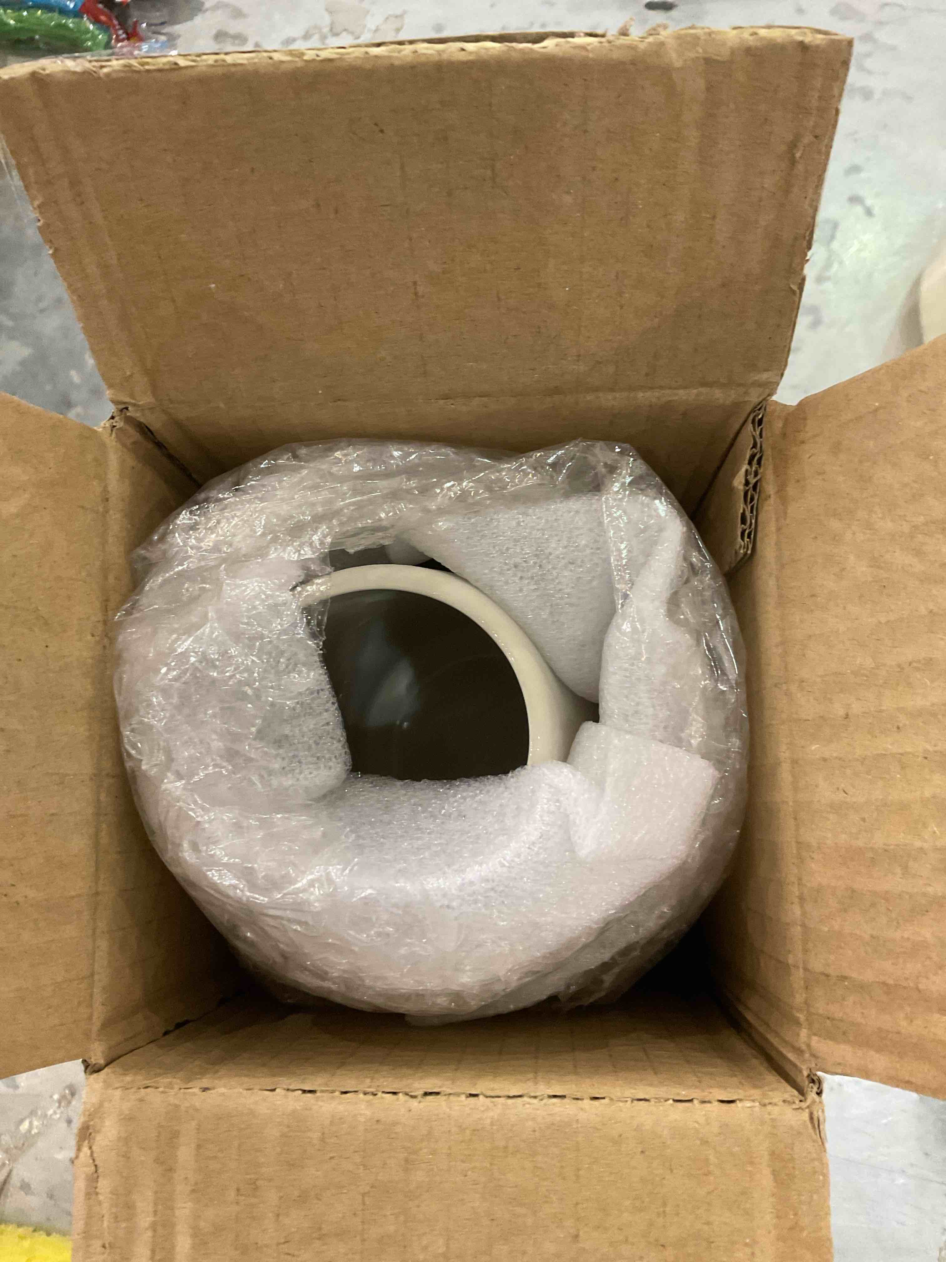 https://s3.amazonaws.com/lotting-images-prod/bidfta/EXS00563934_1701362275896.jpeg
