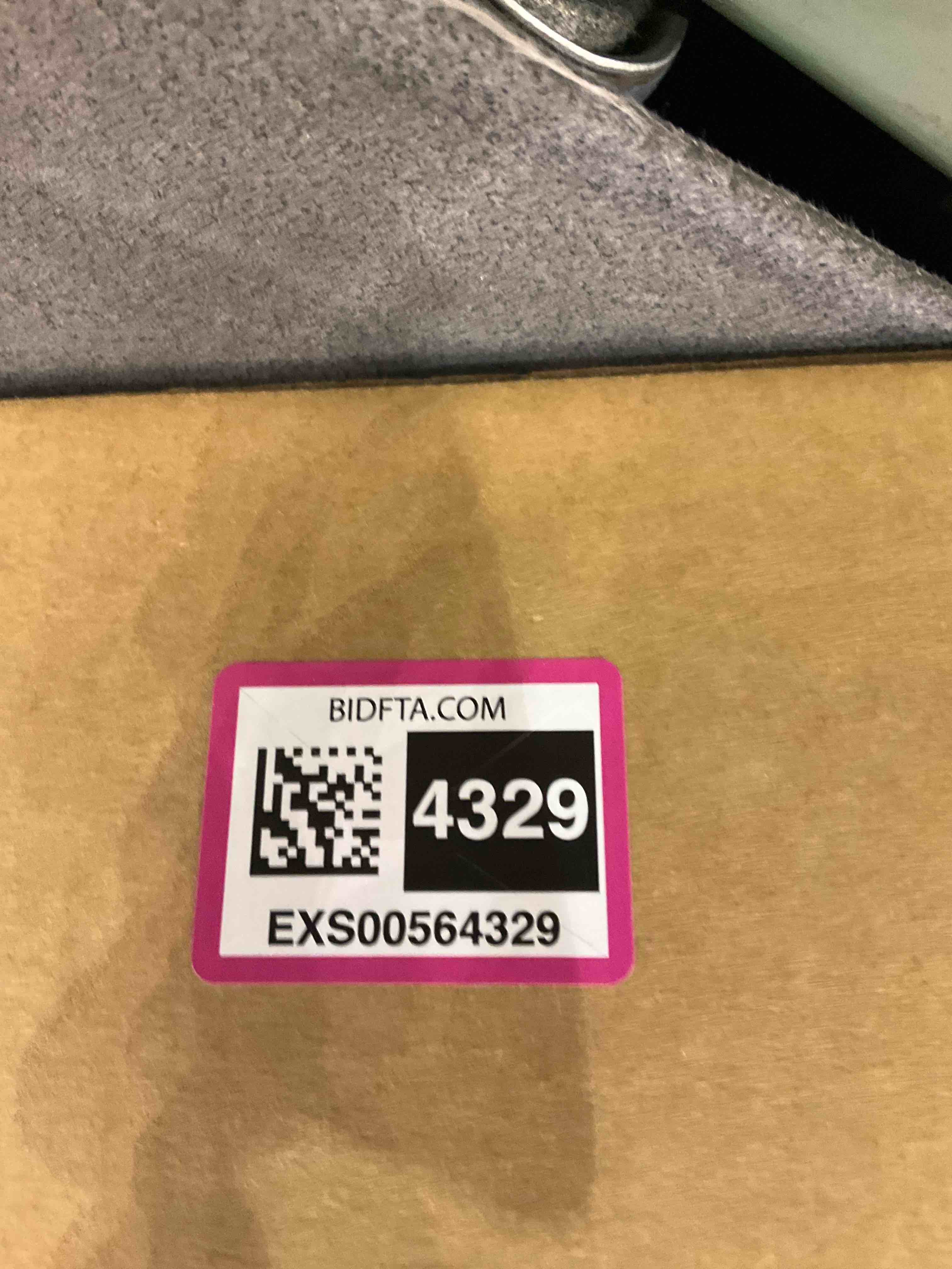 https://s3.amazonaws.com/lotting-images-prod/bidfta/EXS00564329_1699021857699.jpeg