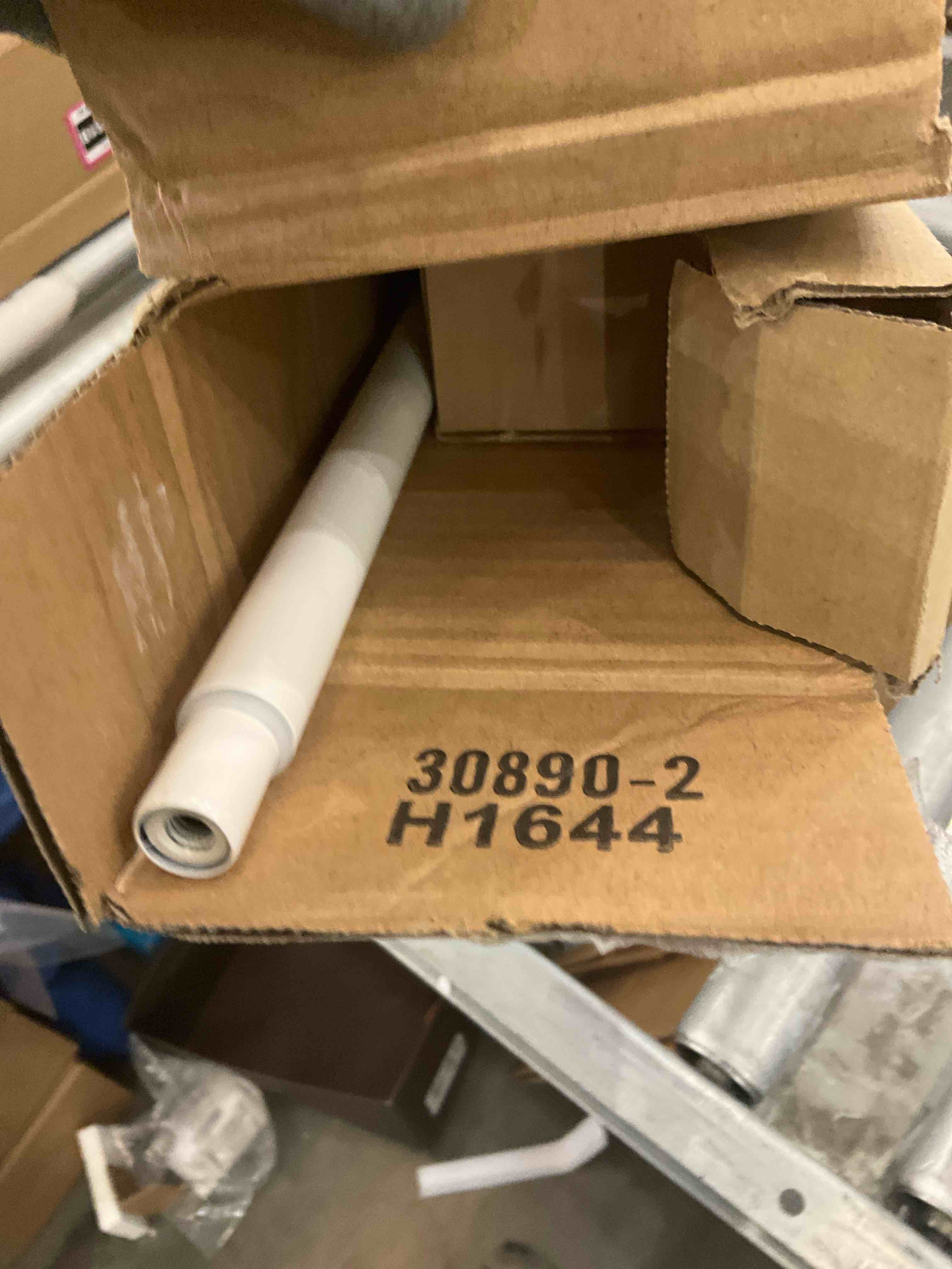https://s3.amazonaws.com/lotting-images-prod/bidfta/EXS00564972_1699905259058.jpeg