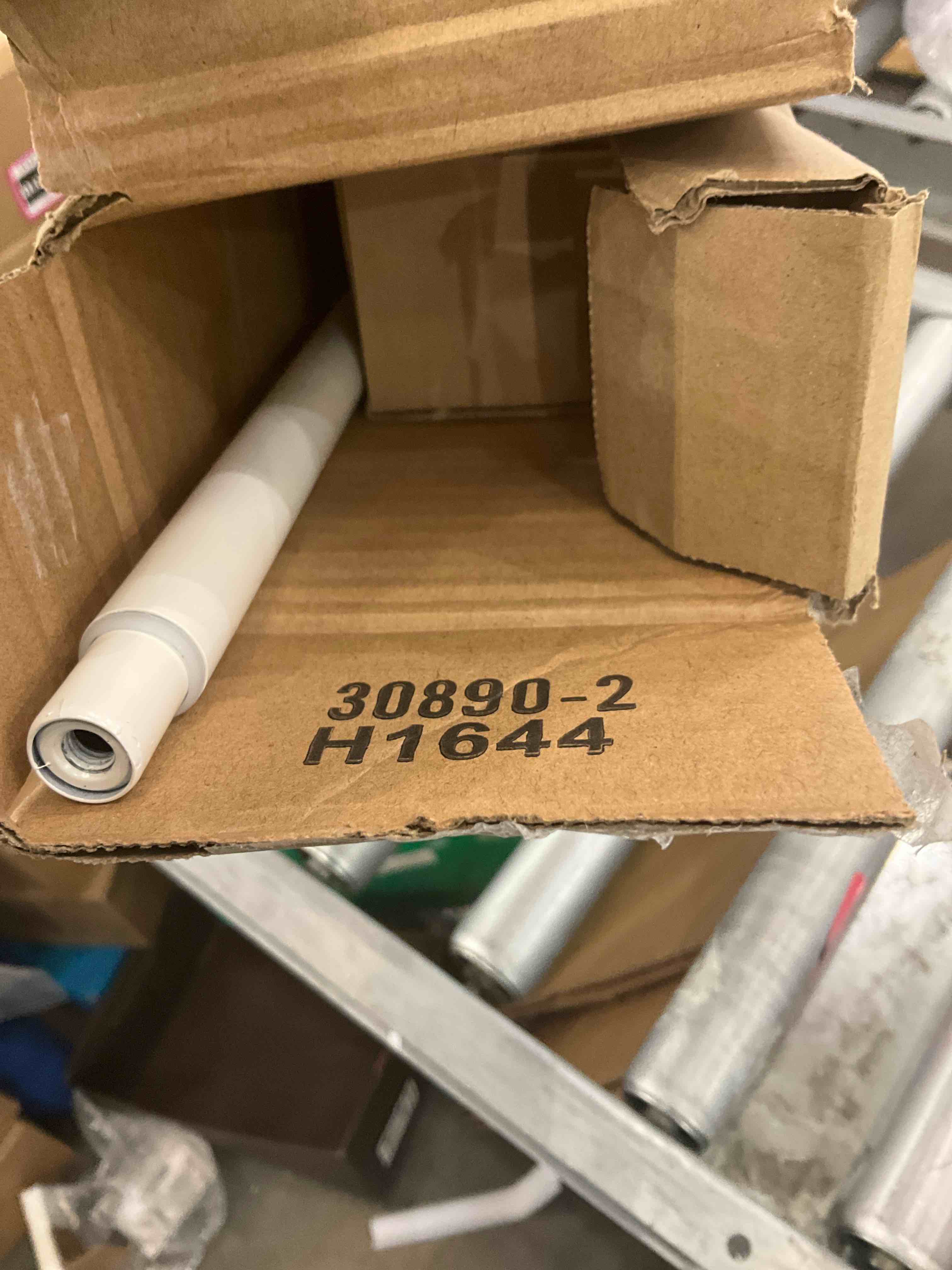 https://s3.amazonaws.com/lotting-images-prod/bidfta/EXS00564972_1699905261381.jpeg