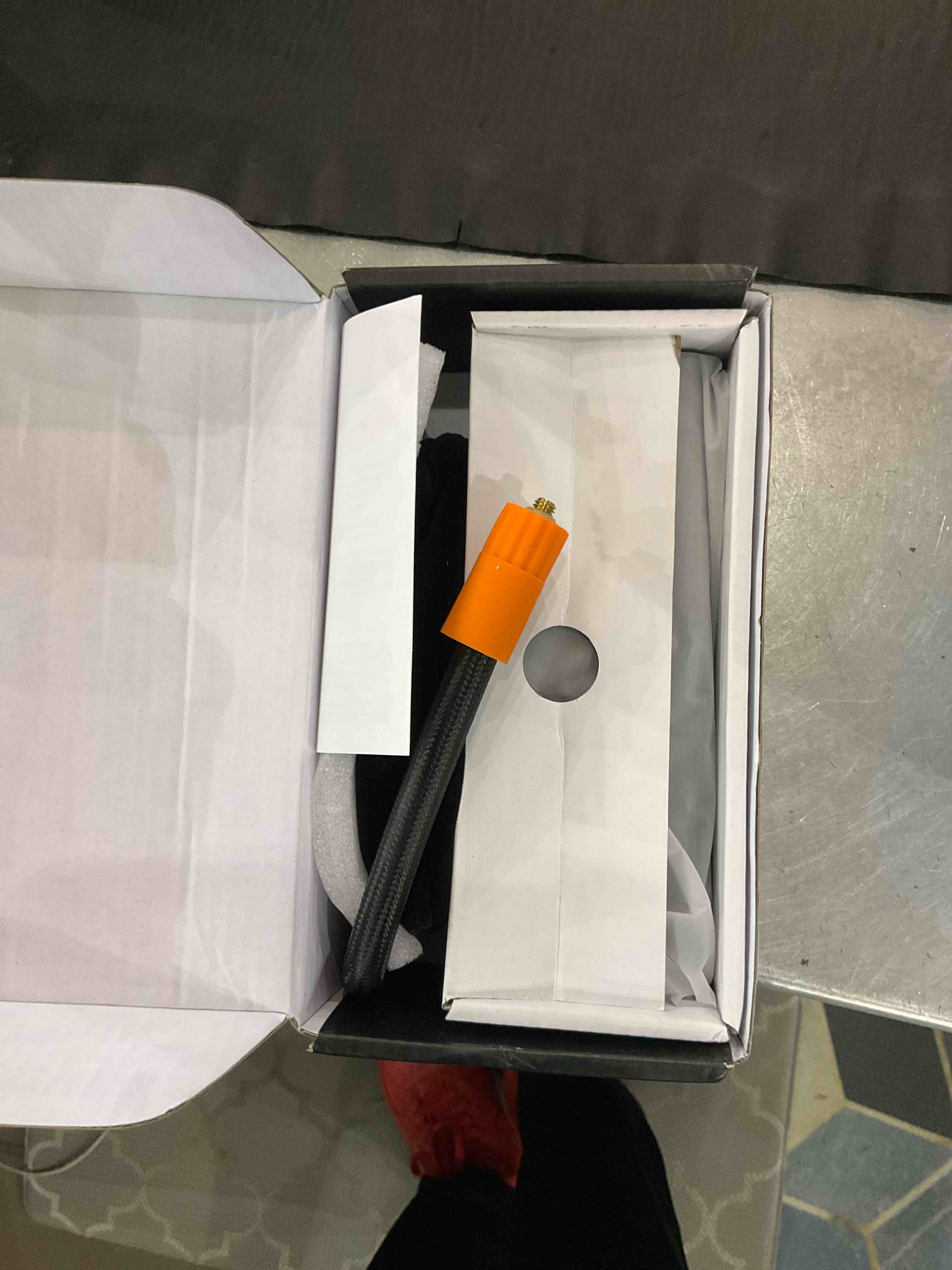 https://s3.amazonaws.com/lotting-images-prod/bidfta/EXS00565119_1699969753953.jpeg