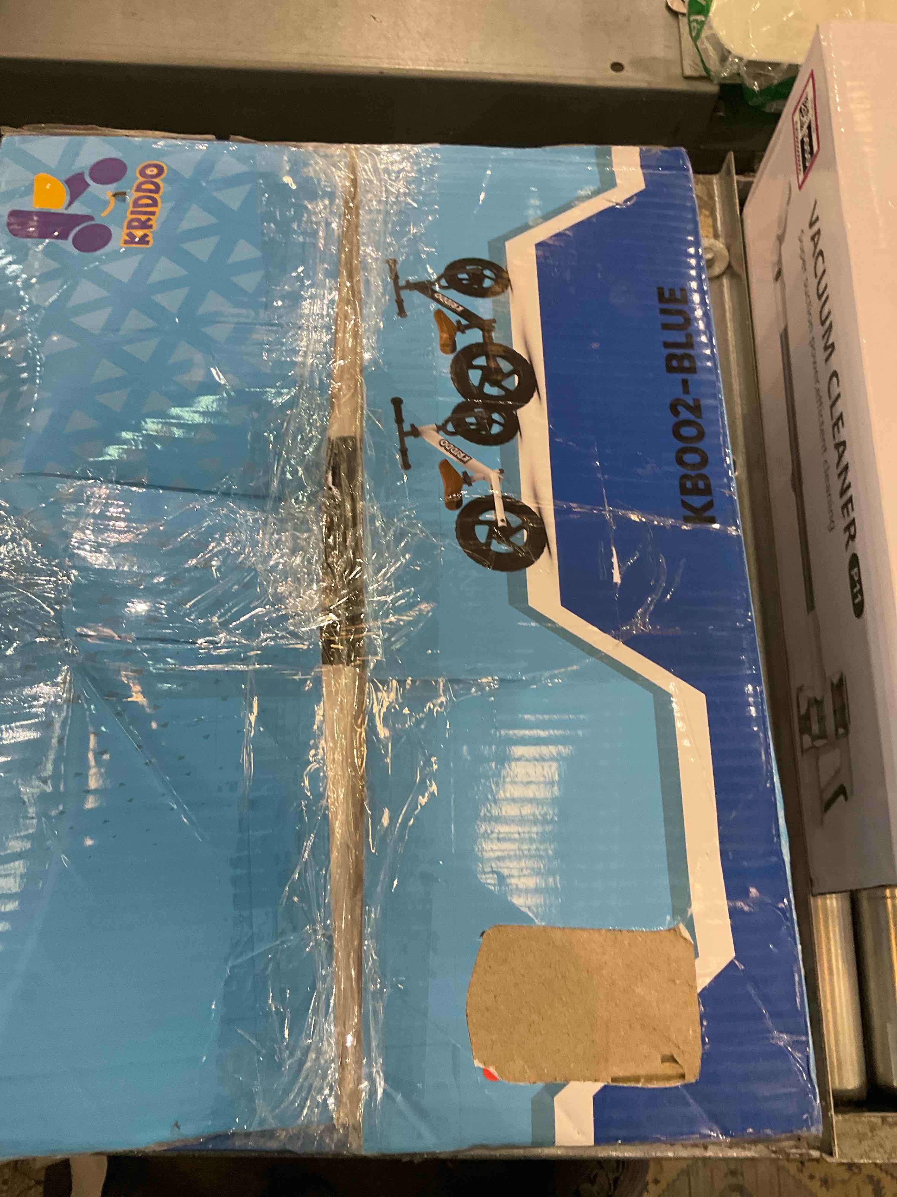 https://s3.amazonaws.com/lotting-images-prod/bidfta/EXS00566657_1699295936839.jpeg