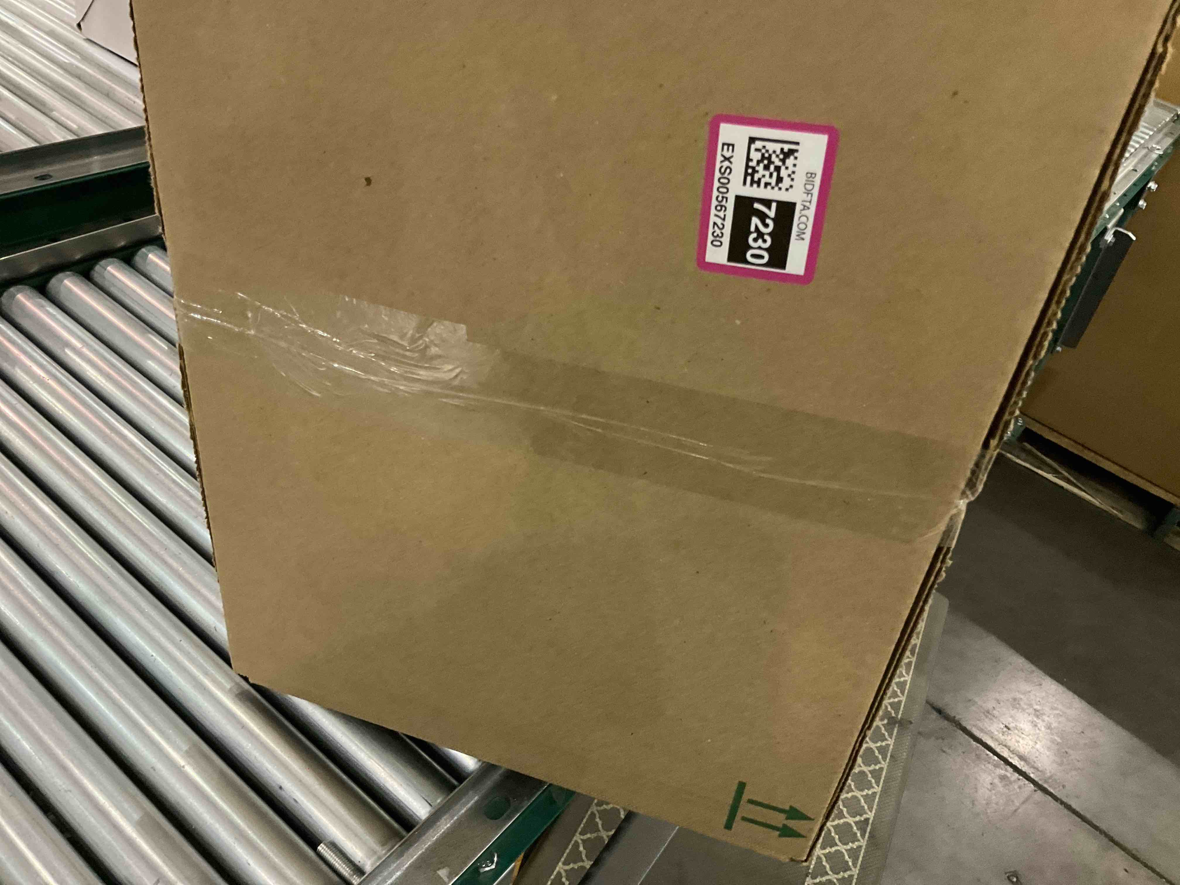https://s3.amazonaws.com/lotting-images-prod/bidfta/EXS00567230_1699536636433.jpeg