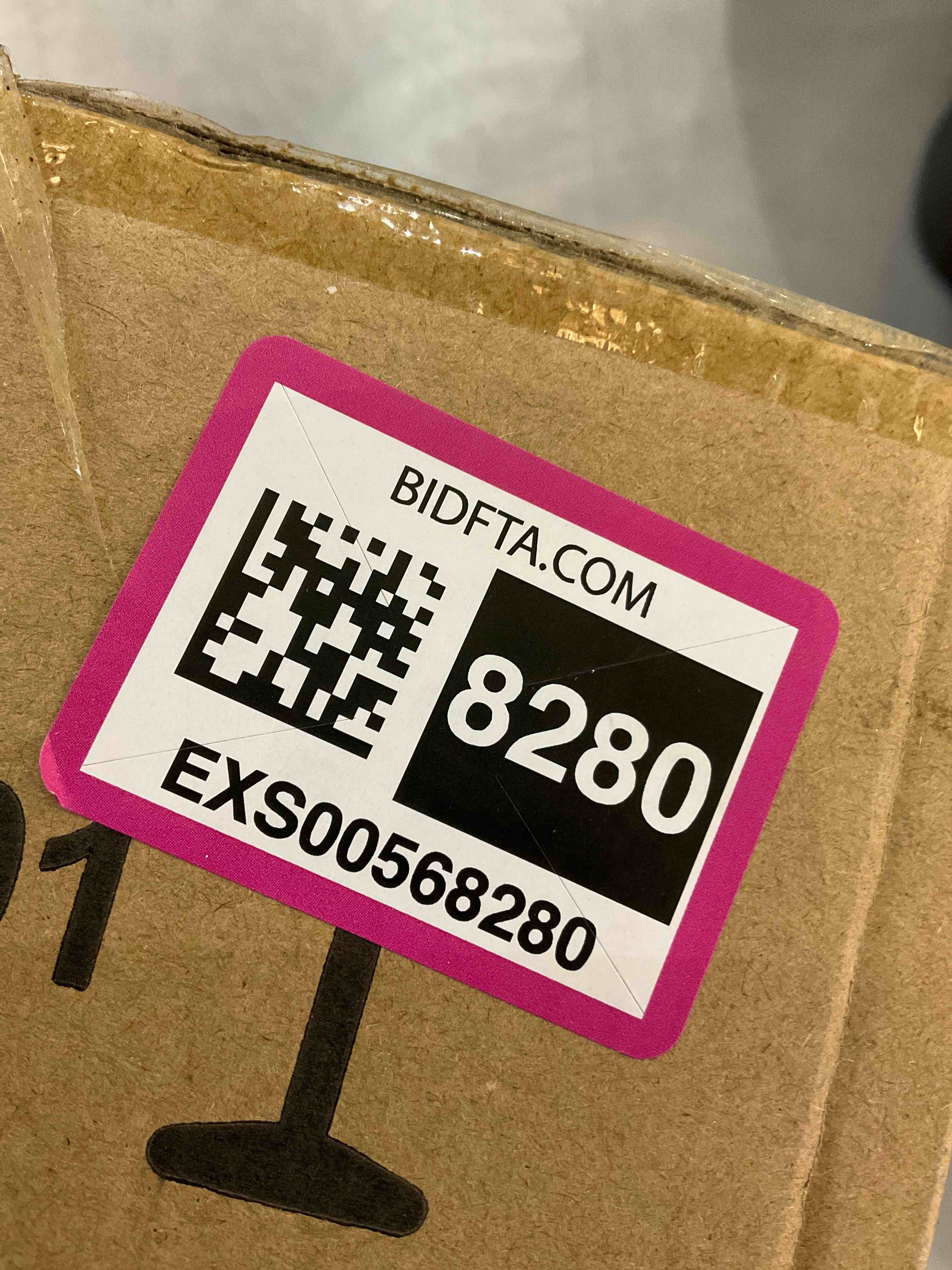 https://s3.amazonaws.com/lotting-images-prod/bidfta/EXS00568280_1700156571608.jpeg