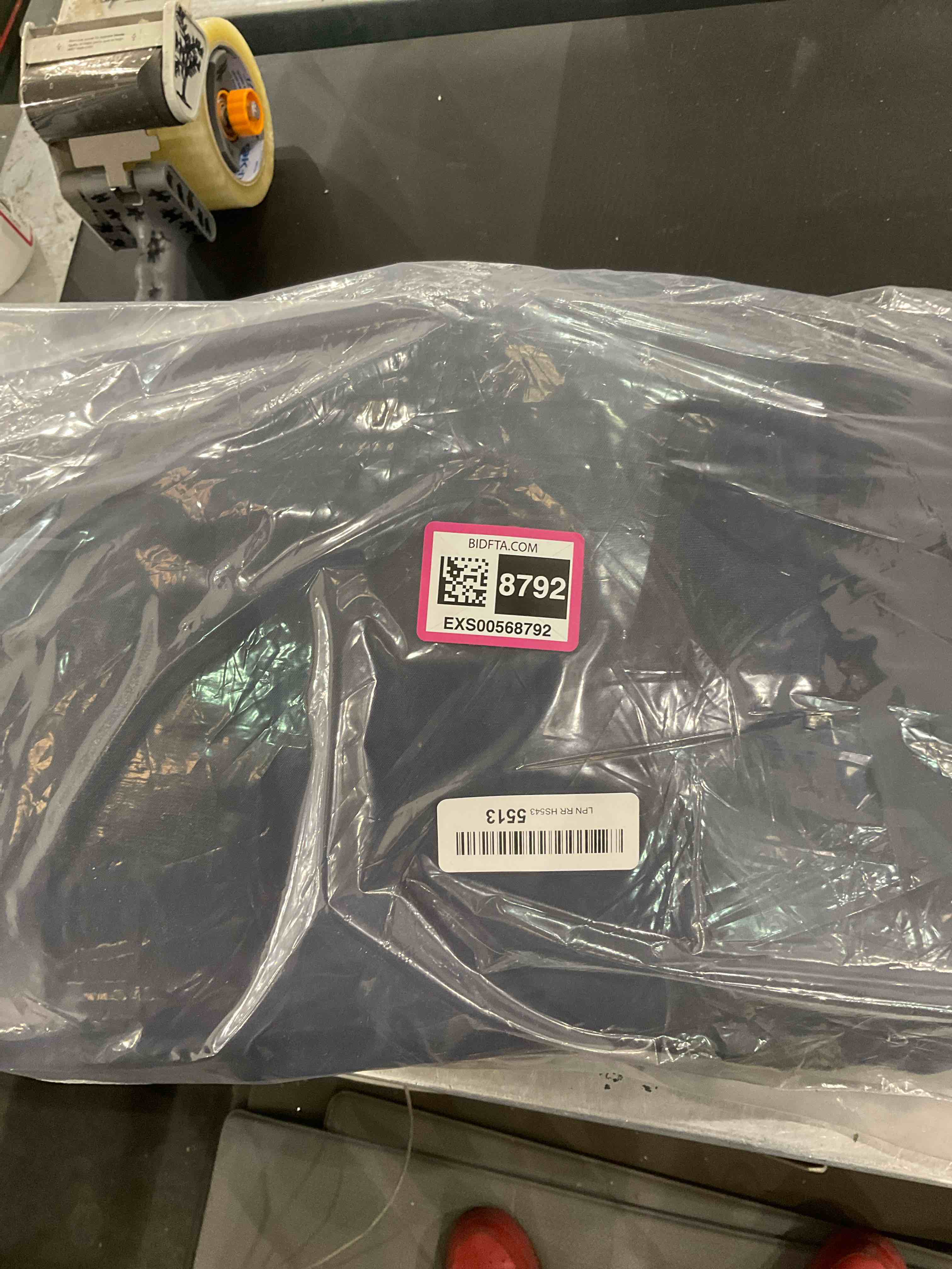 https://s3.amazonaws.com/lotting-images-prod/bidfta/EXS00568792_1703102724522.jpeg