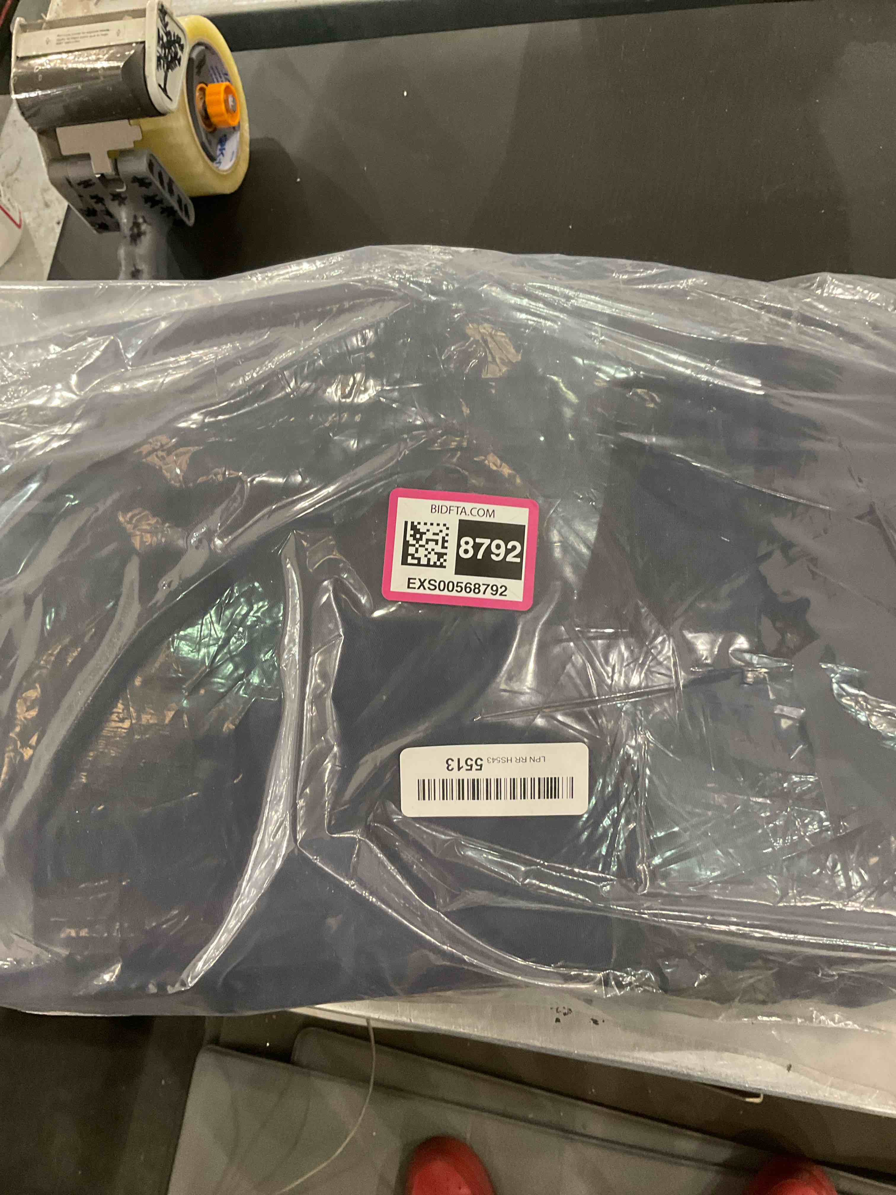https://s3.amazonaws.com/lotting-images-prod/bidfta/EXS00568792_1703102725518.jpeg