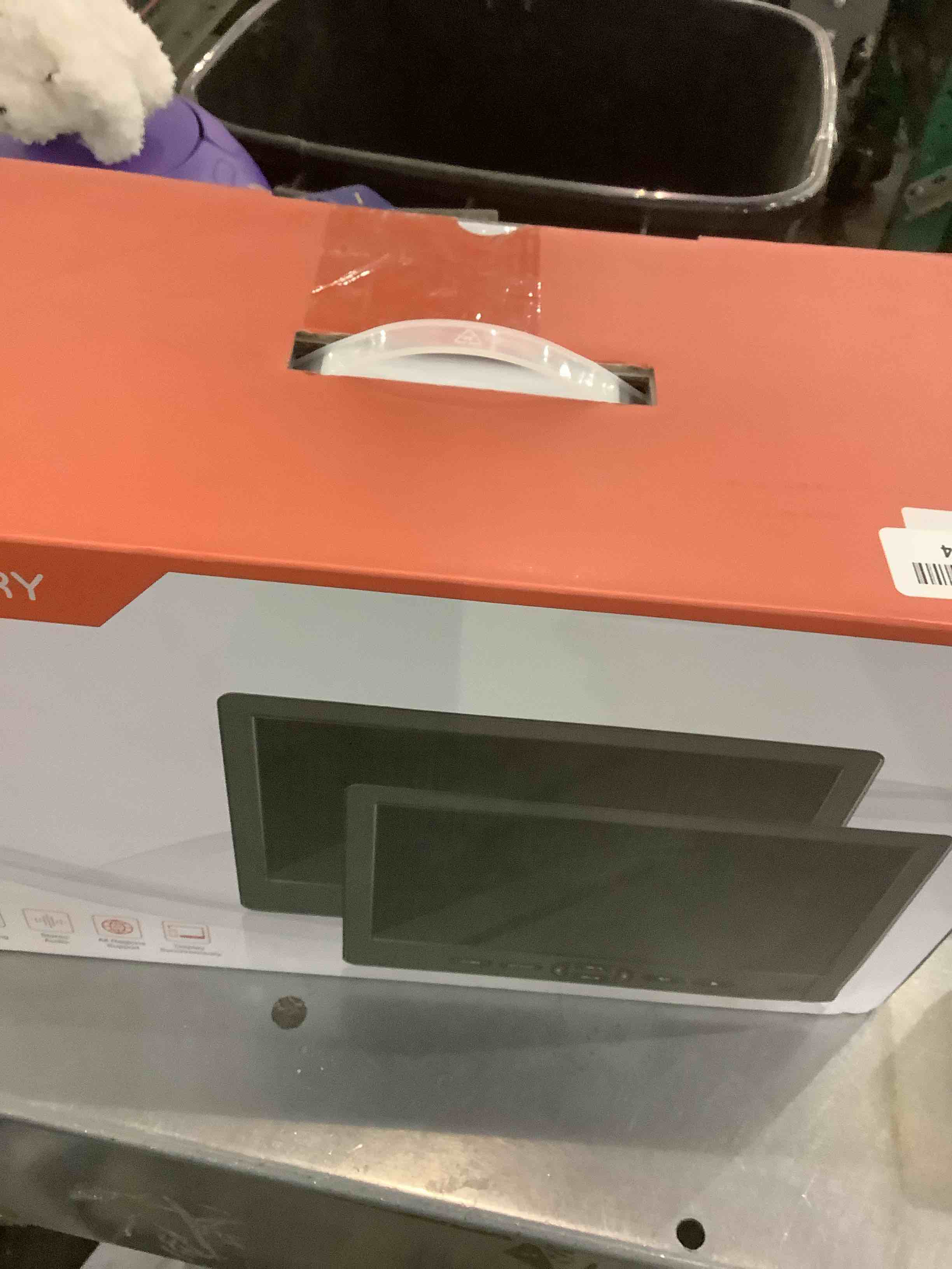 https://s3.amazonaws.com/lotting-images-prod/bidfta/EXS00569114_1700665367057.jpeg