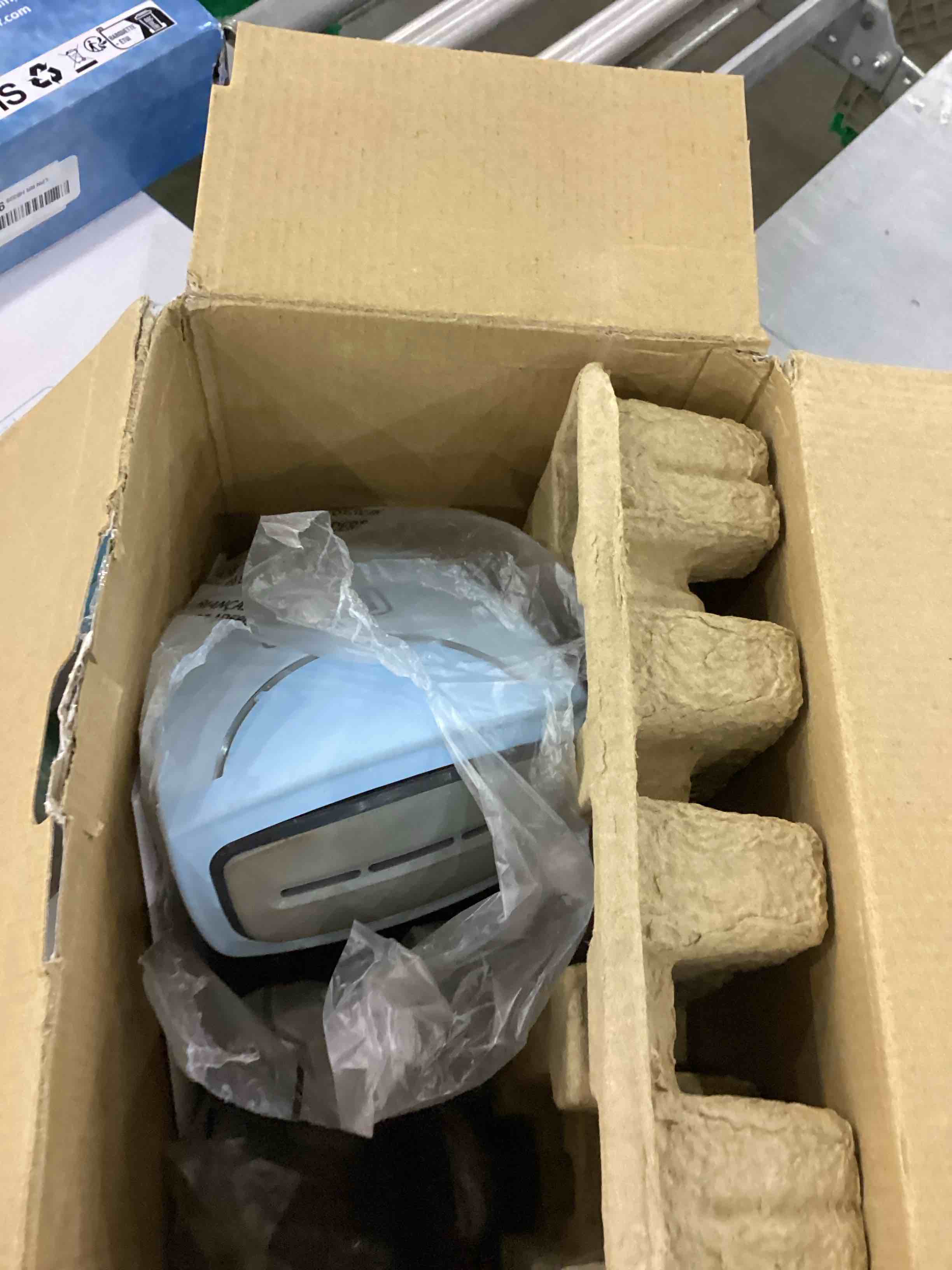https://s3.amazonaws.com/lotting-images-prod/bidfta/EXS00569504_1699966063818.jpeg