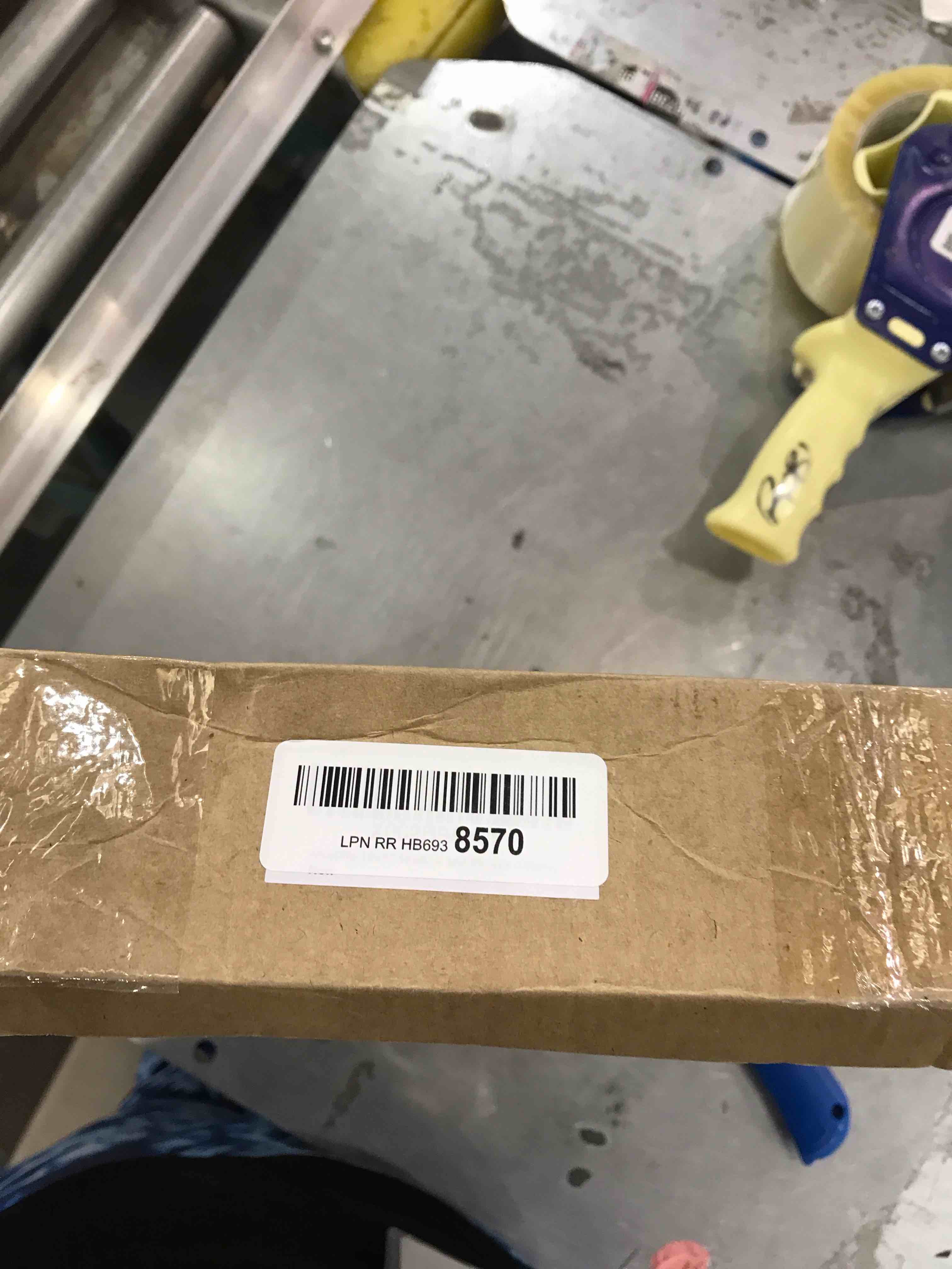 https://s3.amazonaws.com/lotting-images-prod/bidfta/EXS00569533_1699980053741.jpeg