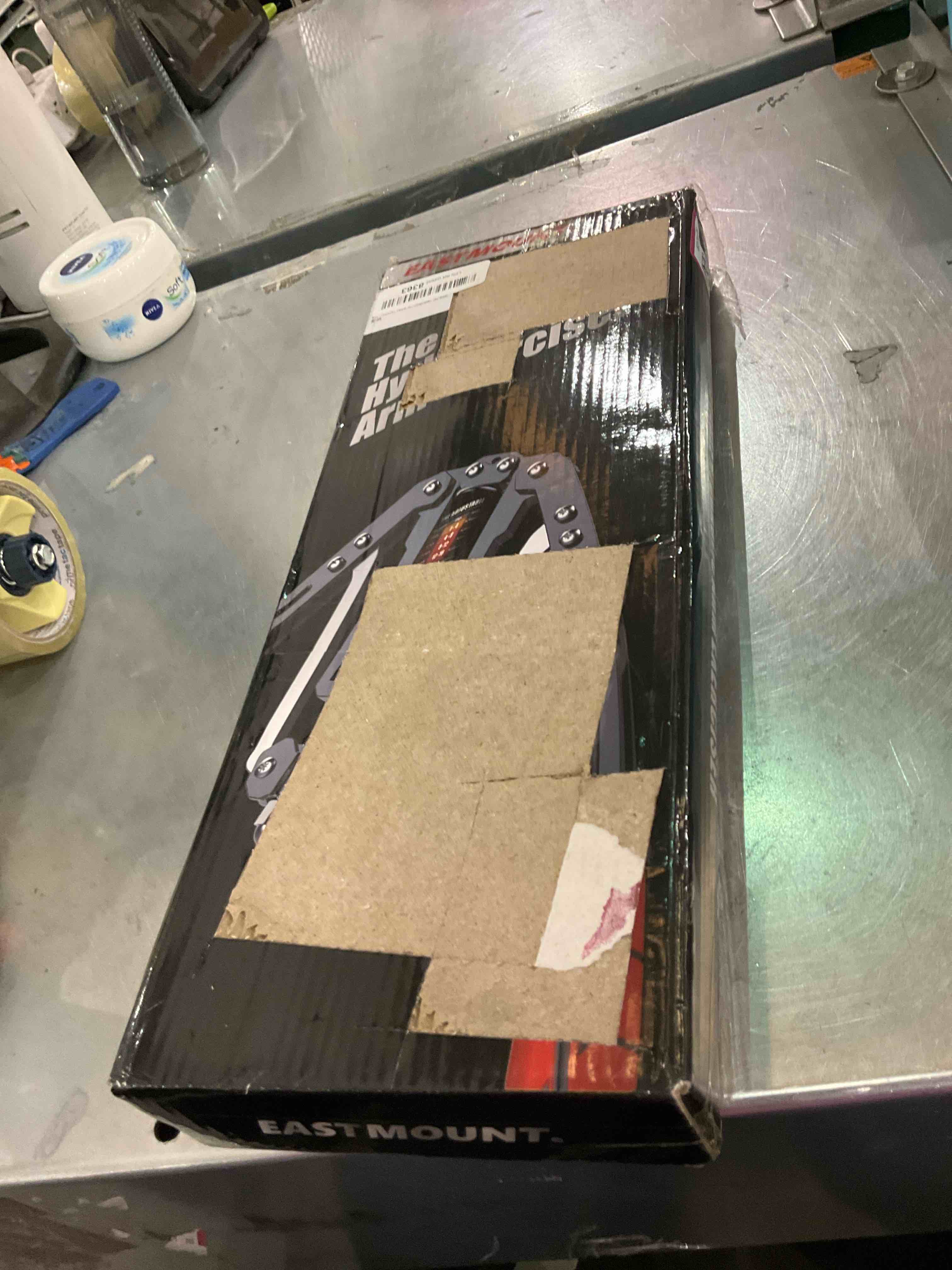 https://s3.amazonaws.com/lotting-images-prod/bidfta/EXS00569635_1700066639784.jpeg