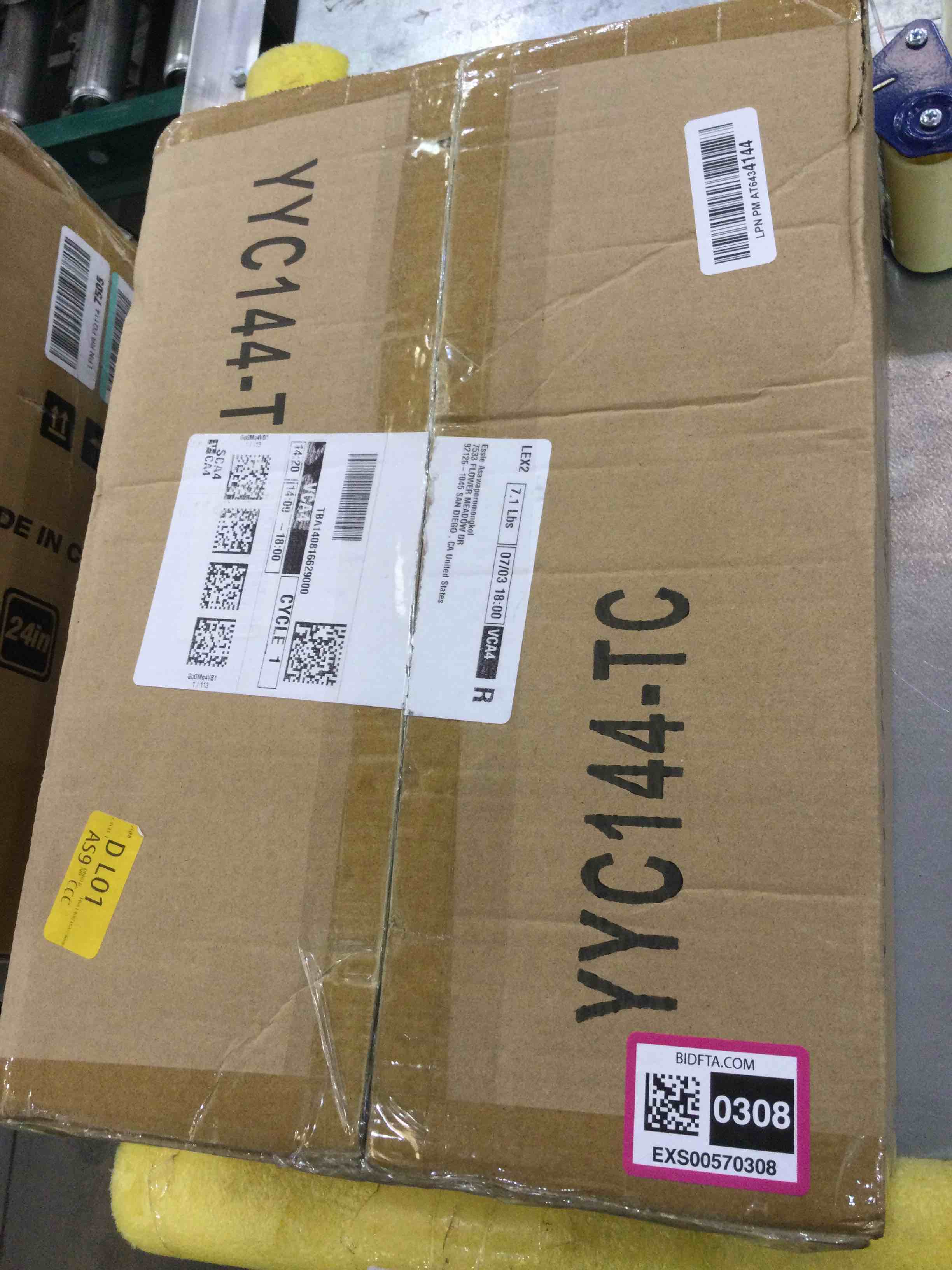 https://s3.amazonaws.com/lotting-images-prod/bidfta/EXS00570308_1694457704882.jpeg