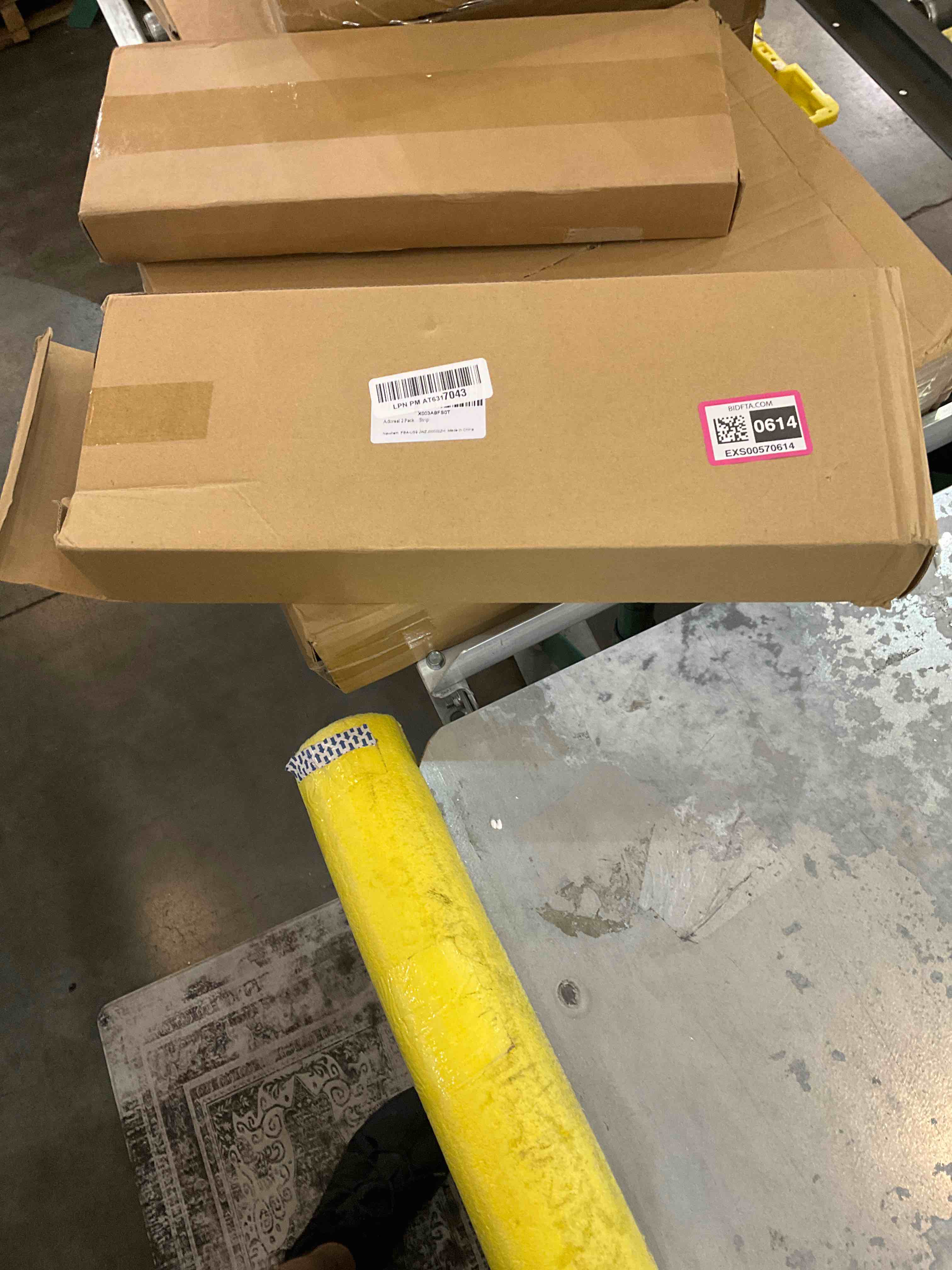 https://s3.amazonaws.com/lotting-images-prod/bidfta/EXS00570614_1694619177289.jpeg