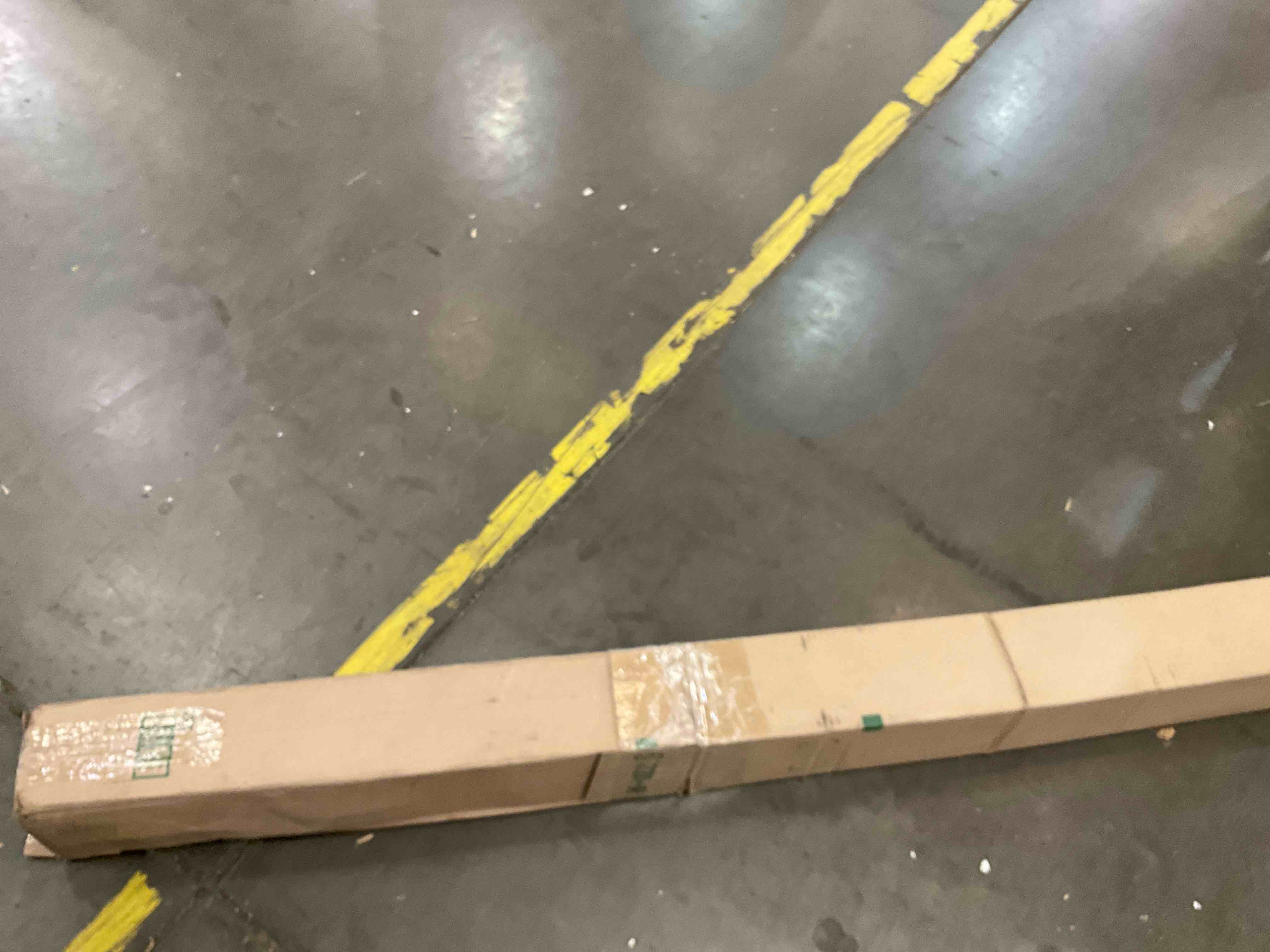 https://s3.amazonaws.com/lotting-images-prod/bidfta/EXS00570698_1694716182165.jpeg