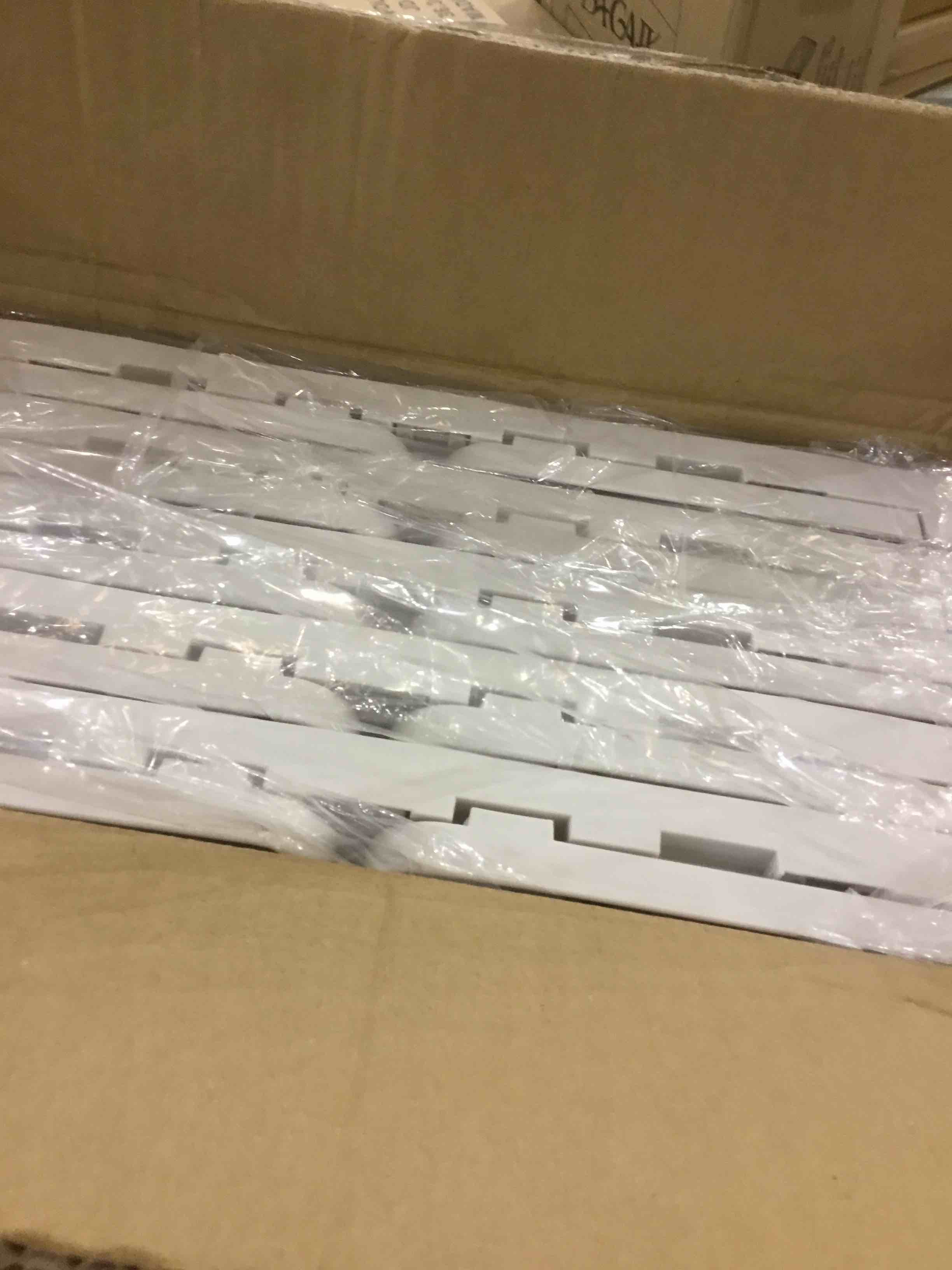 https://s3.amazonaws.com/lotting-images-prod/bidfta/EXS00571416_1694526721410.jpeg