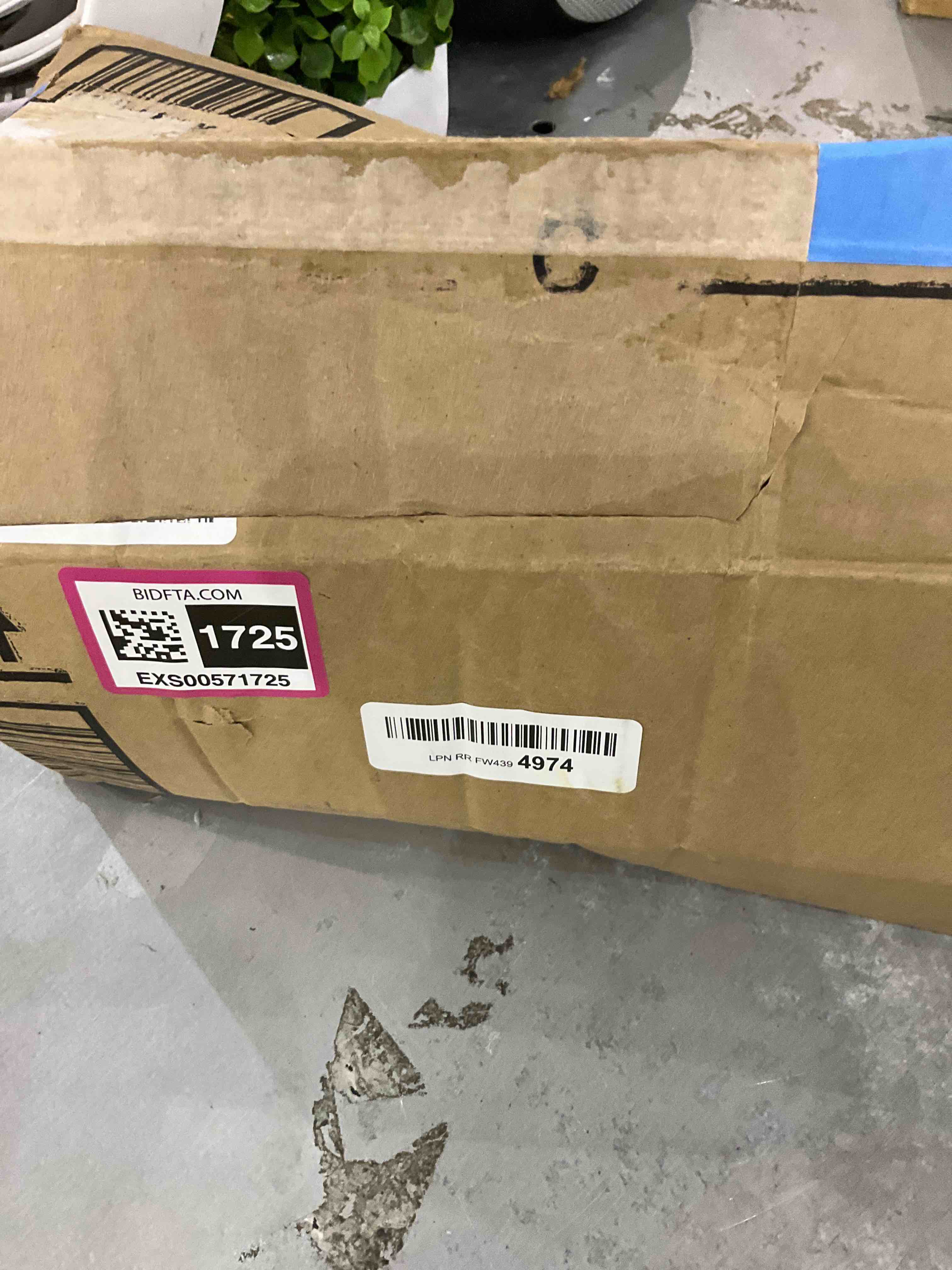 https://s3.amazonaws.com/lotting-images-prod/bidfta/EXS00571725_1694431026912.jpeg