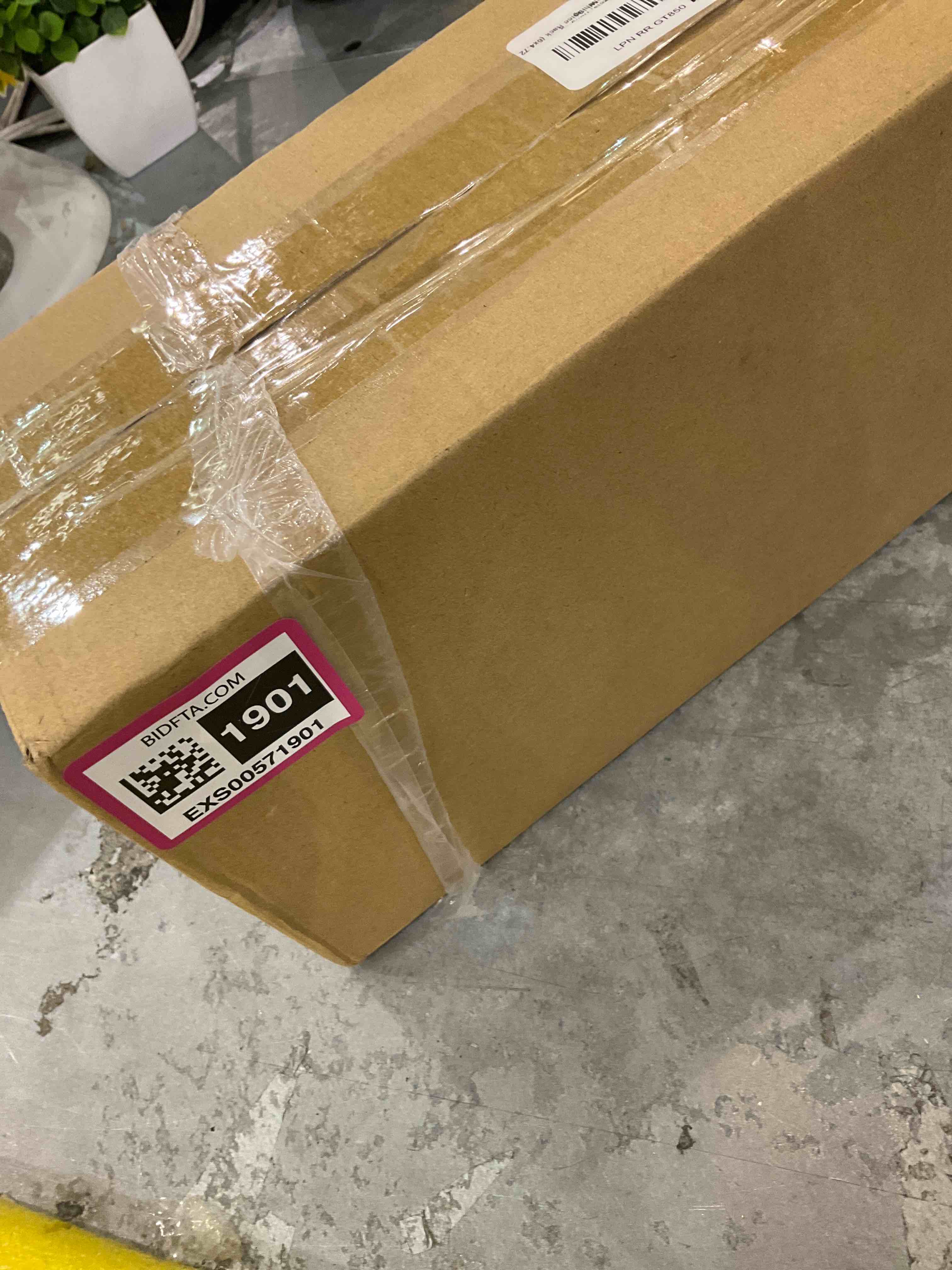 https://s3.amazonaws.com/lotting-images-prod/bidfta/EXS00571901_1694454233362.jpeg