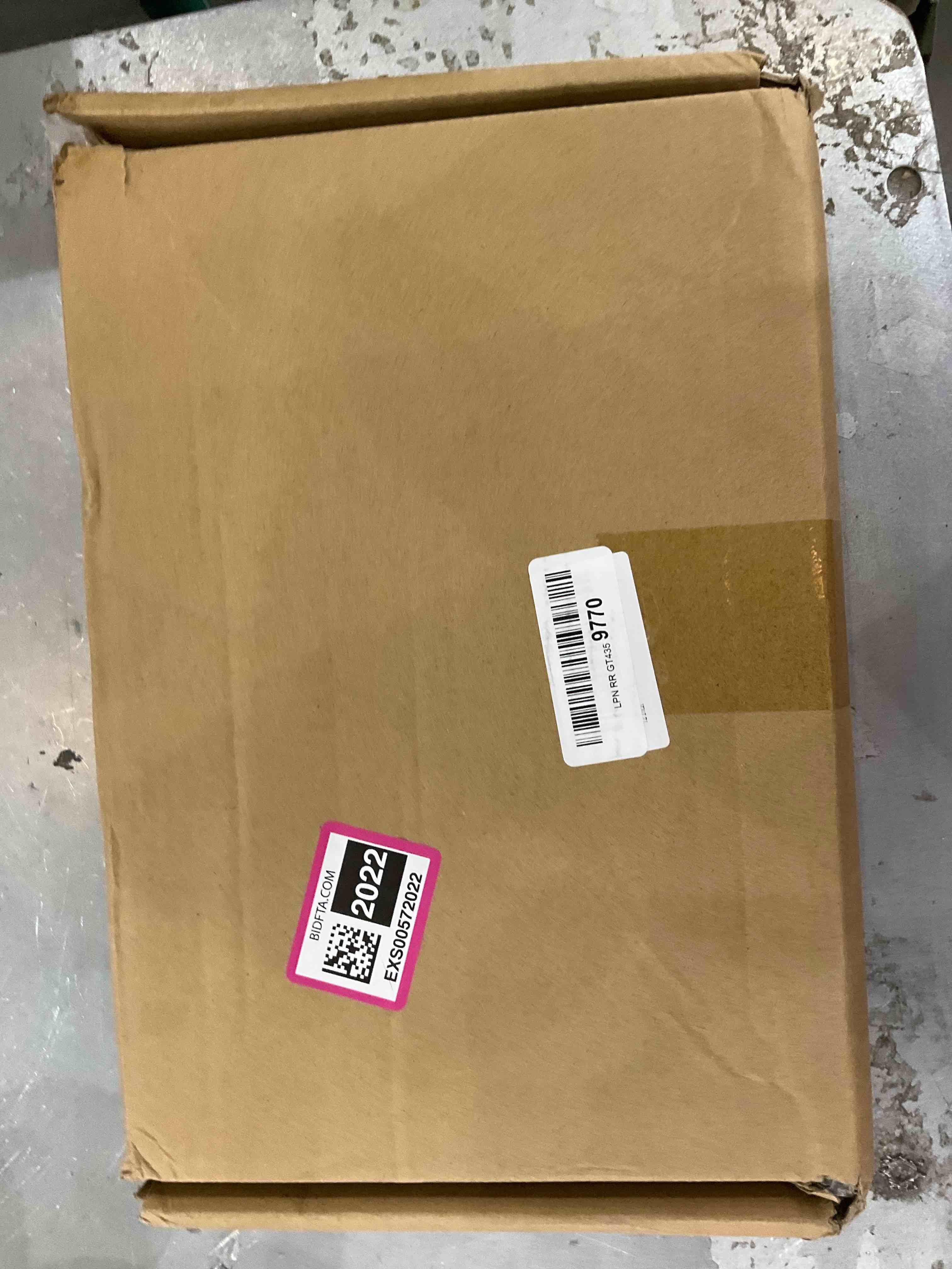 https://s3.amazonaws.com/lotting-images-prod/bidfta/EXS00572022_1693932814241.jpeg